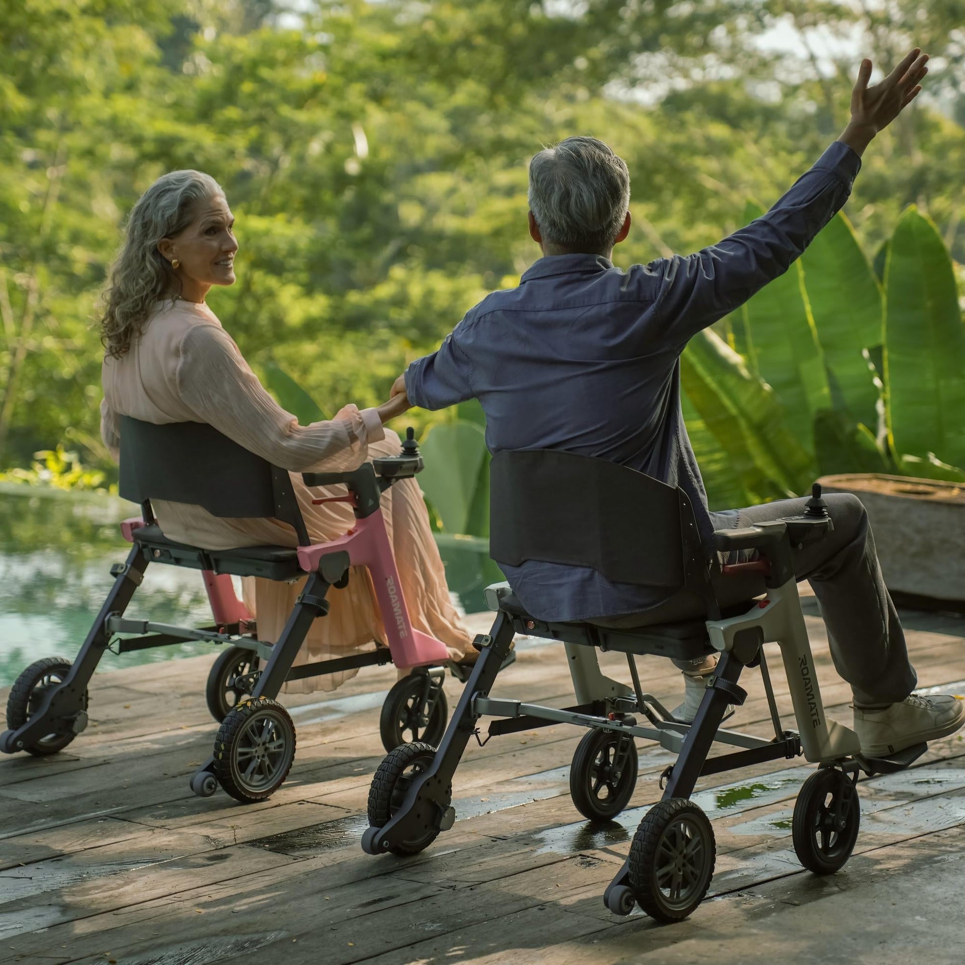 Metro Mobility Roamate Electric Wheelchair 3-in-1 Smart Mobility Device 3.7 MPH 9.5 Mile Range New