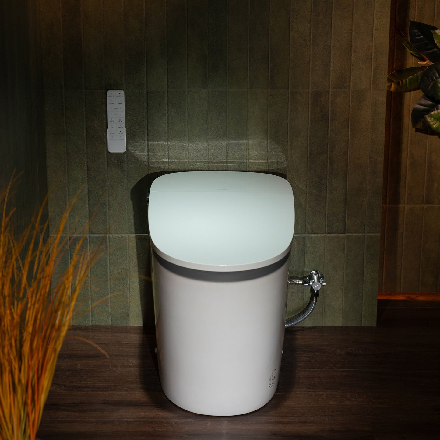 WOODBRIDGE EBT350 Smart Bidet Toilet Auto Open/Close Foot Sensor Heated Seat New