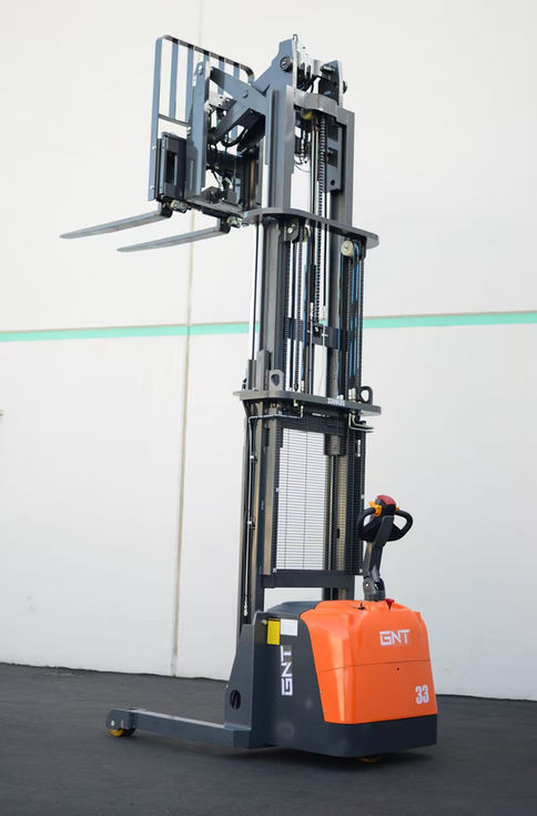 GNT Walkie Reach Truck Lithium Side-Shift 177 in. Lift Height 3,300 lb. Capacity G33R-177LI New