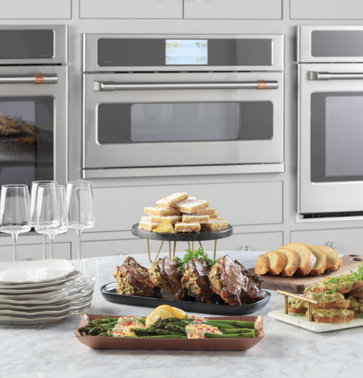 GE CAFÉ™ 30" Custom Speed Cook Oven with 120V Advantium® Technology