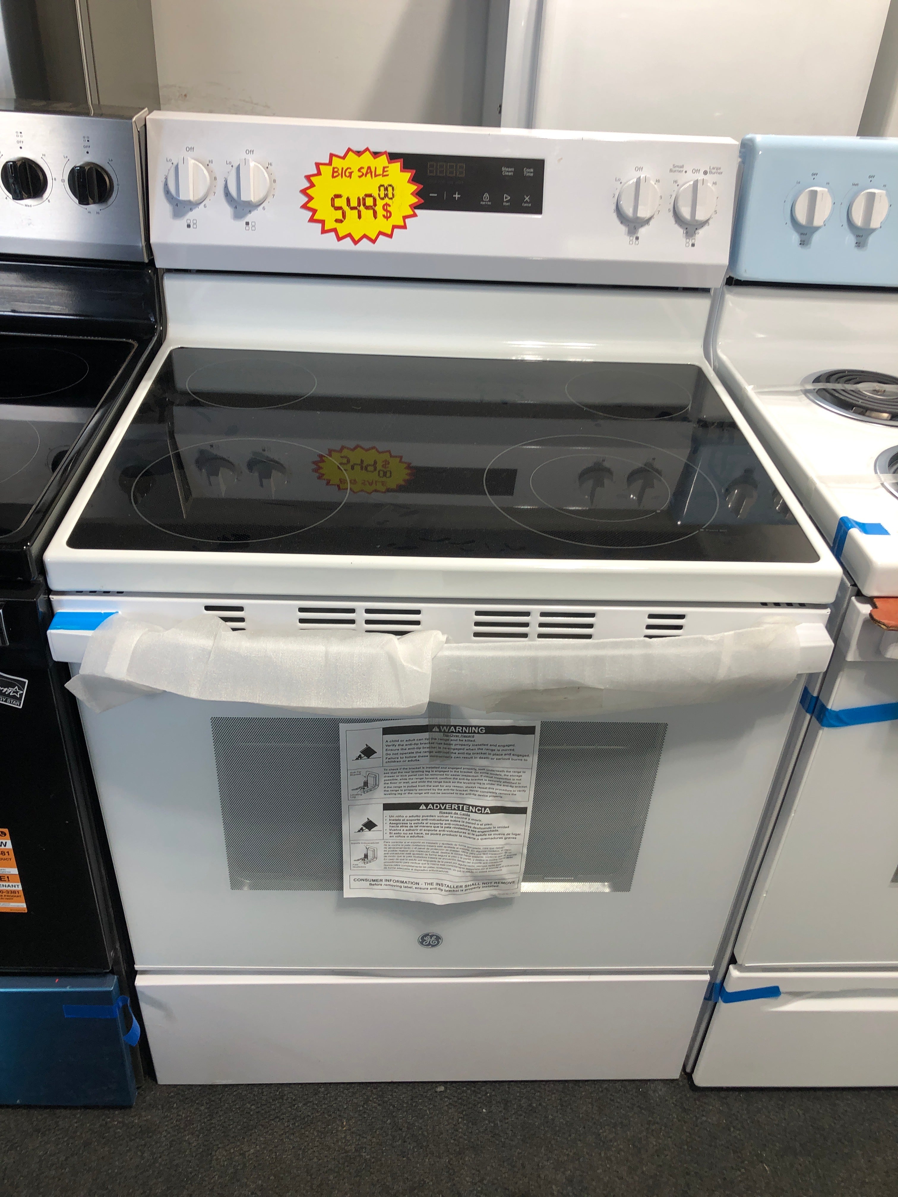 New!! 4 Burner Glass Top Electric GE Range