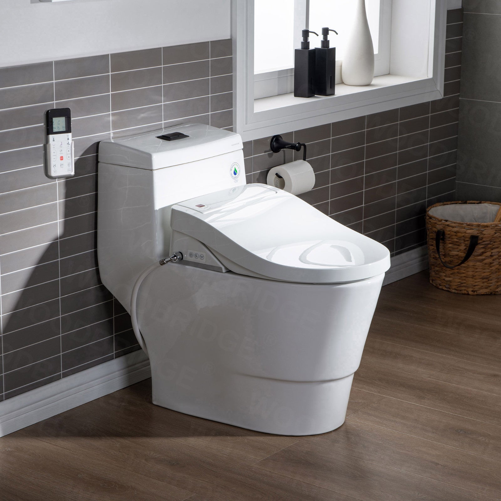 WOODBRIDGE T-0008 Toilet with Advanced Bidet Seat Dual Flush 1/1.6 GPF Temp Control Heated Seat New