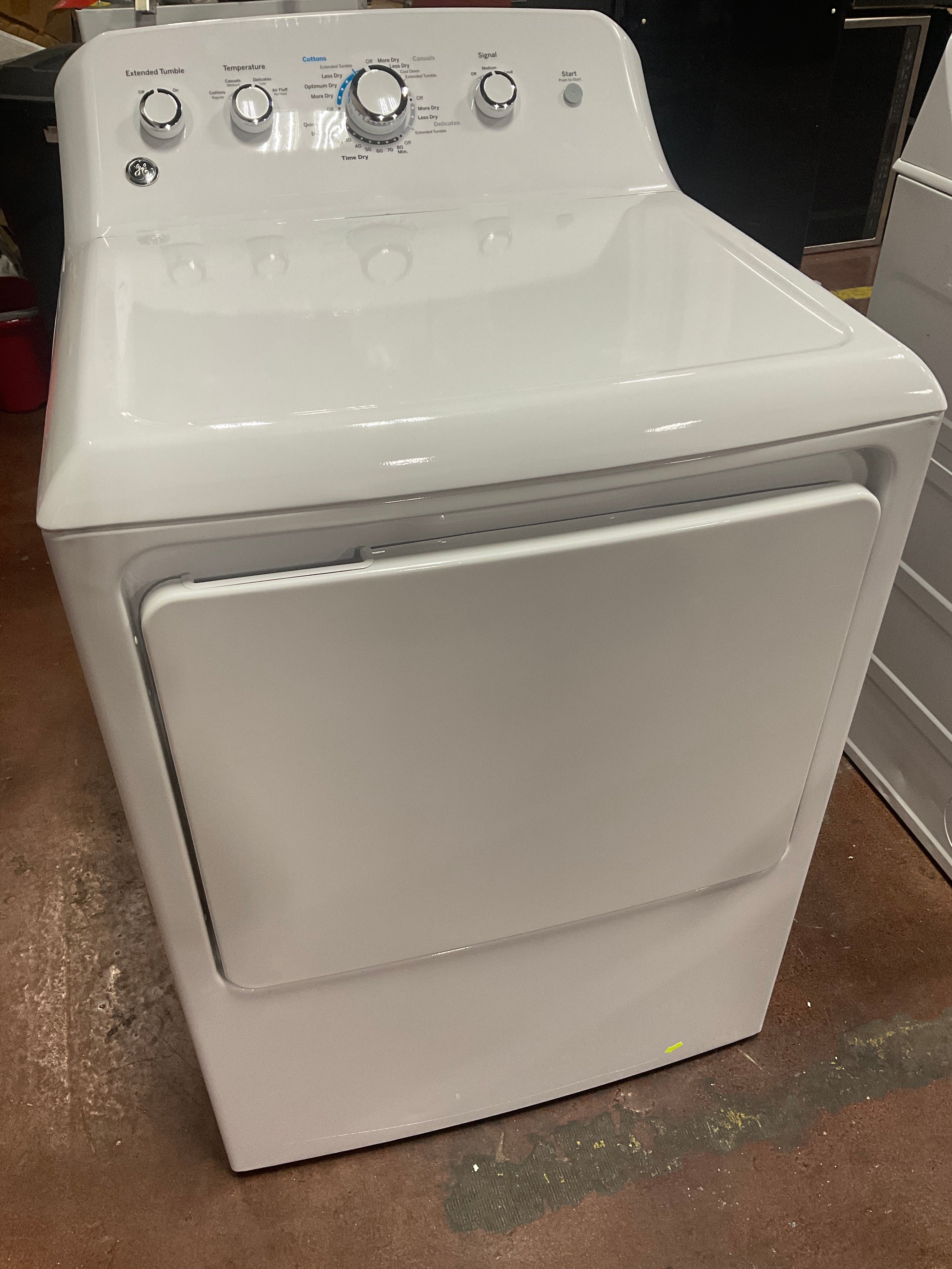 GE® 7.2 cu. ft. Capacity aluminized alloy drum Gas Dryer
