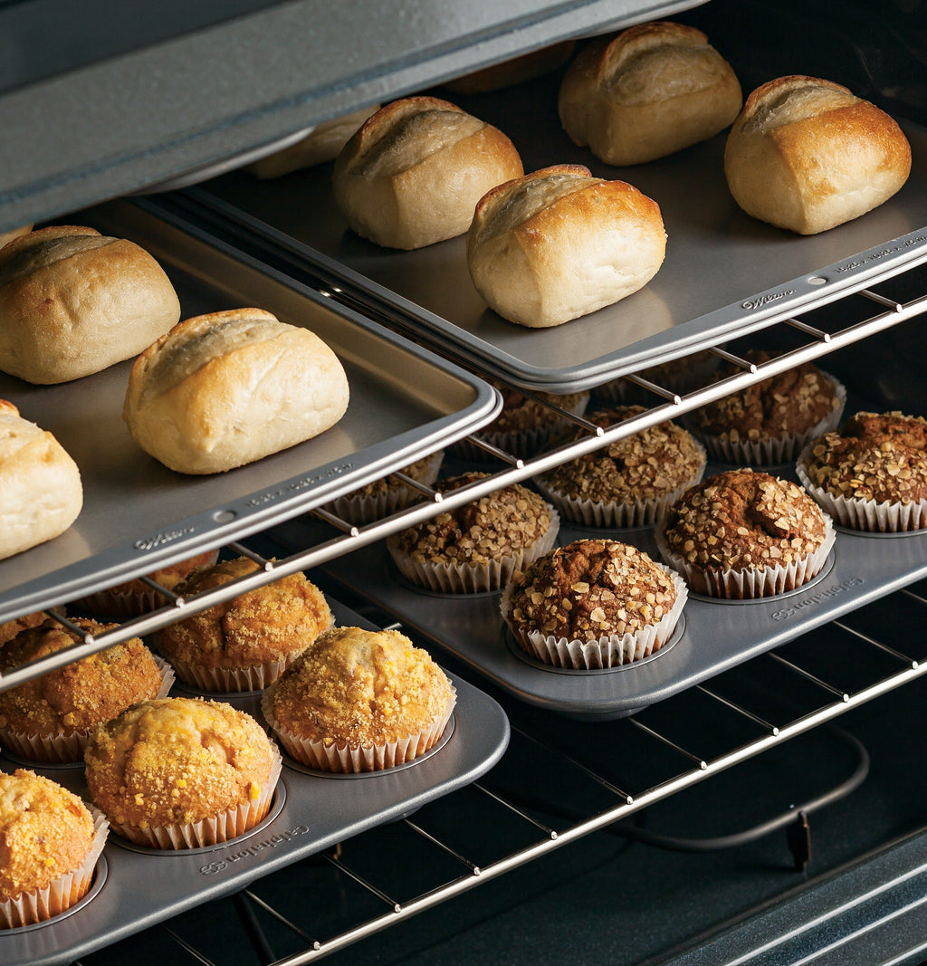 Hotpoint® ENERGY STAR® 30" Free-Standing Electric Range