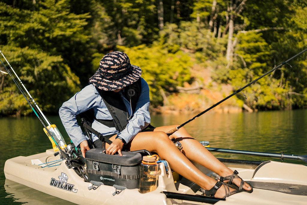 Perception - Outlaw 11.5 Fishing Kayak - Sit on Top - Fold Away Lawn Chair Seat - 4 Rod Holders - Integrated Tackle Trays - 11.5 ft - Dapper
