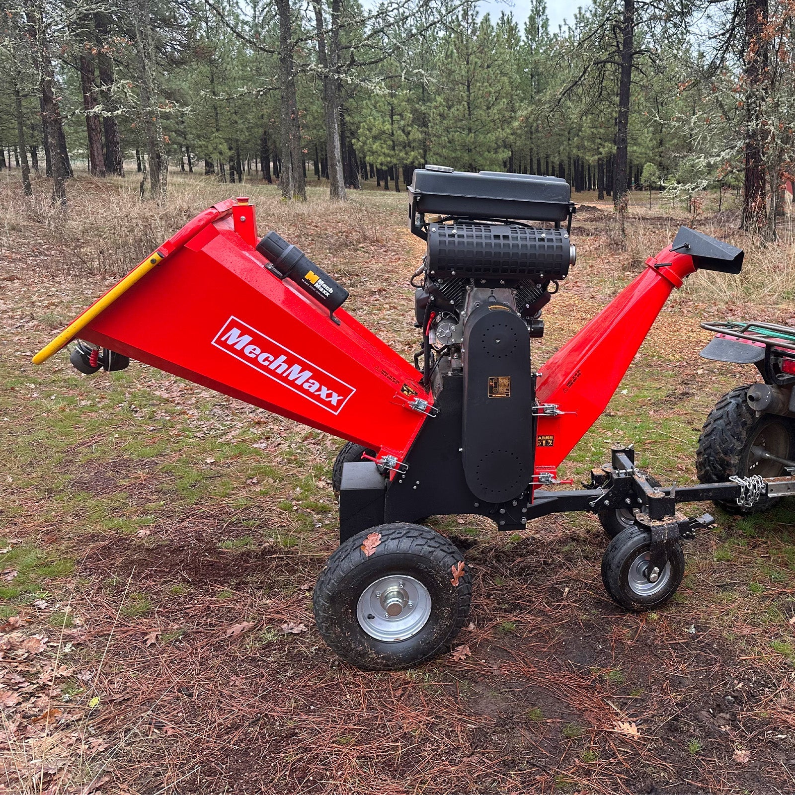 8 inch ZONSEN E-Start 1000cc 35hp Gas Powered 4 - Wheel Drum Wood Chipper with Taillight ,  B200