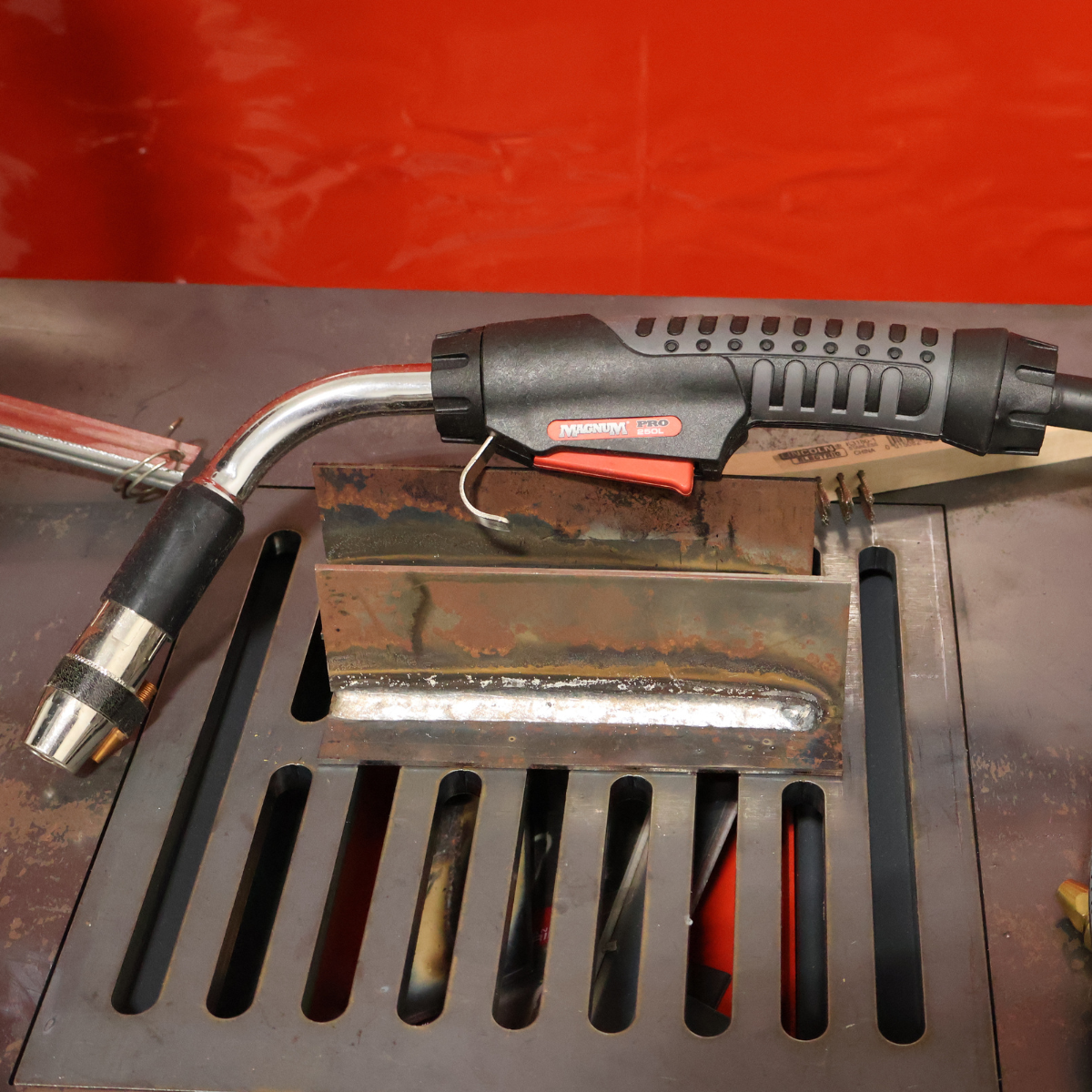 Lincoln Magnum PRO 250L MIG Gun w/ Miller Connector - K4873-2