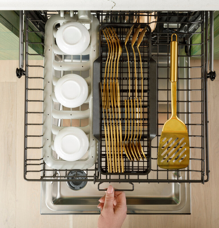 CAFE  Caf? Customfit Stainless Interior Smart Dishwasher With Ultra Wash Top Rack And Dual Convection Ultra Dry, 44 Dba - Matte White (CDT858P4VW2)