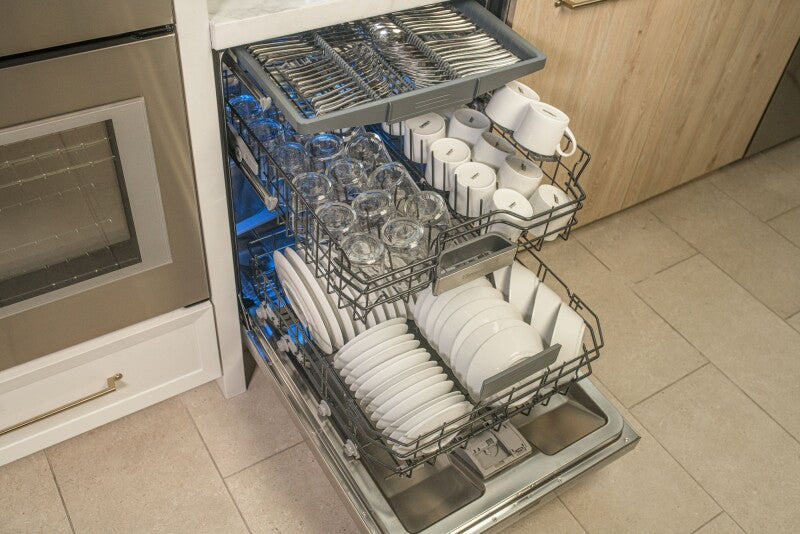 Thermador  Sapphire® Dishwasher 24'' Professional, - Stainless Steel (DWHD660EFP)