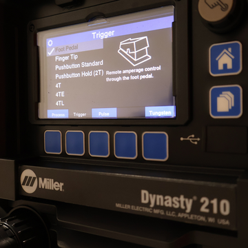 Miller Dynasty 210 TIGRunner w/ CPS - 907816002