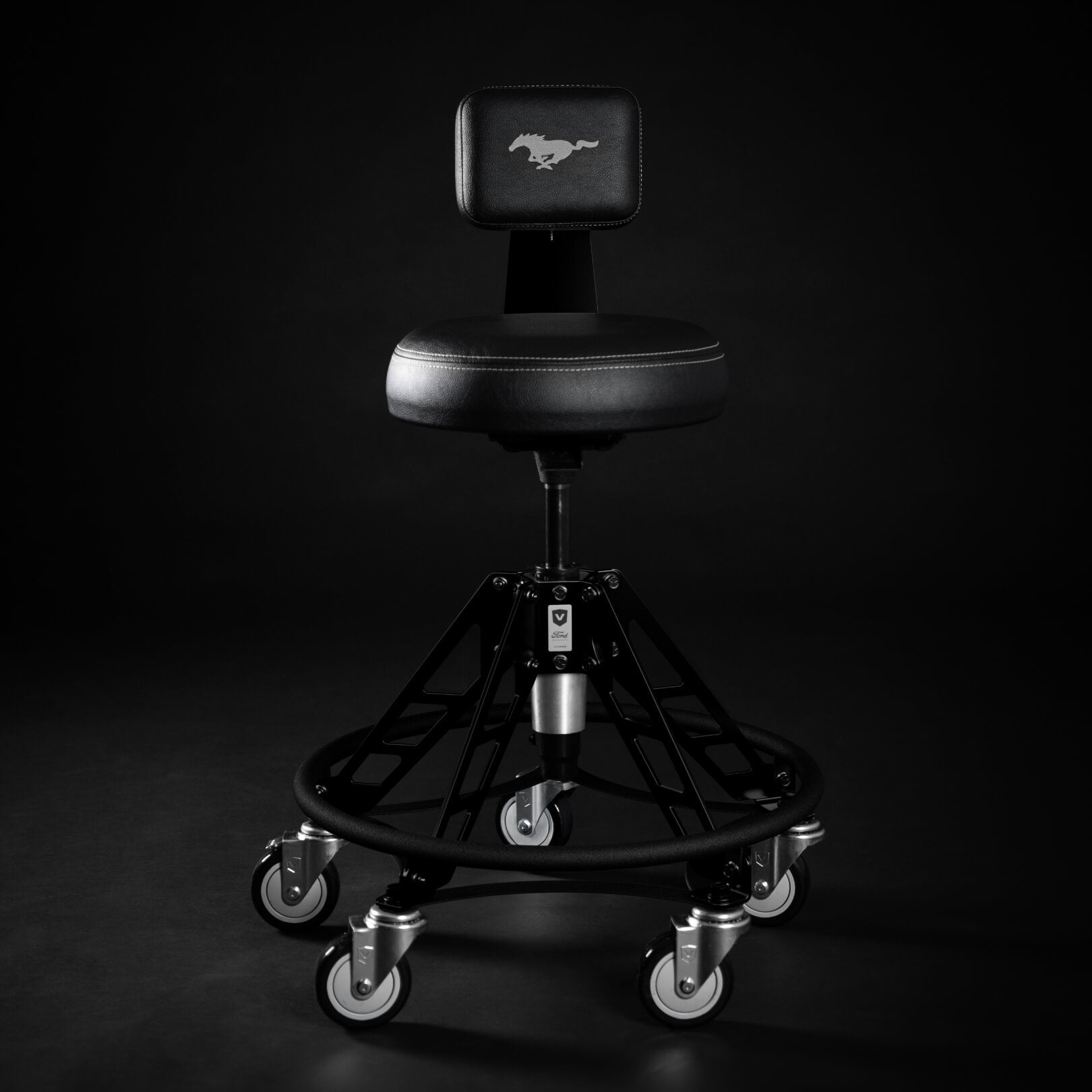 FORD MUSTANG® - SHADOW BLACK (ELEVATED)