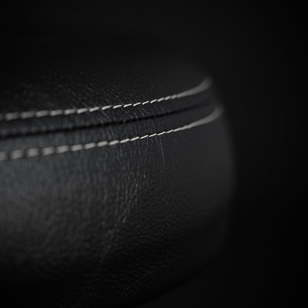 FORD MUSTANG® - SHADOW BLACK