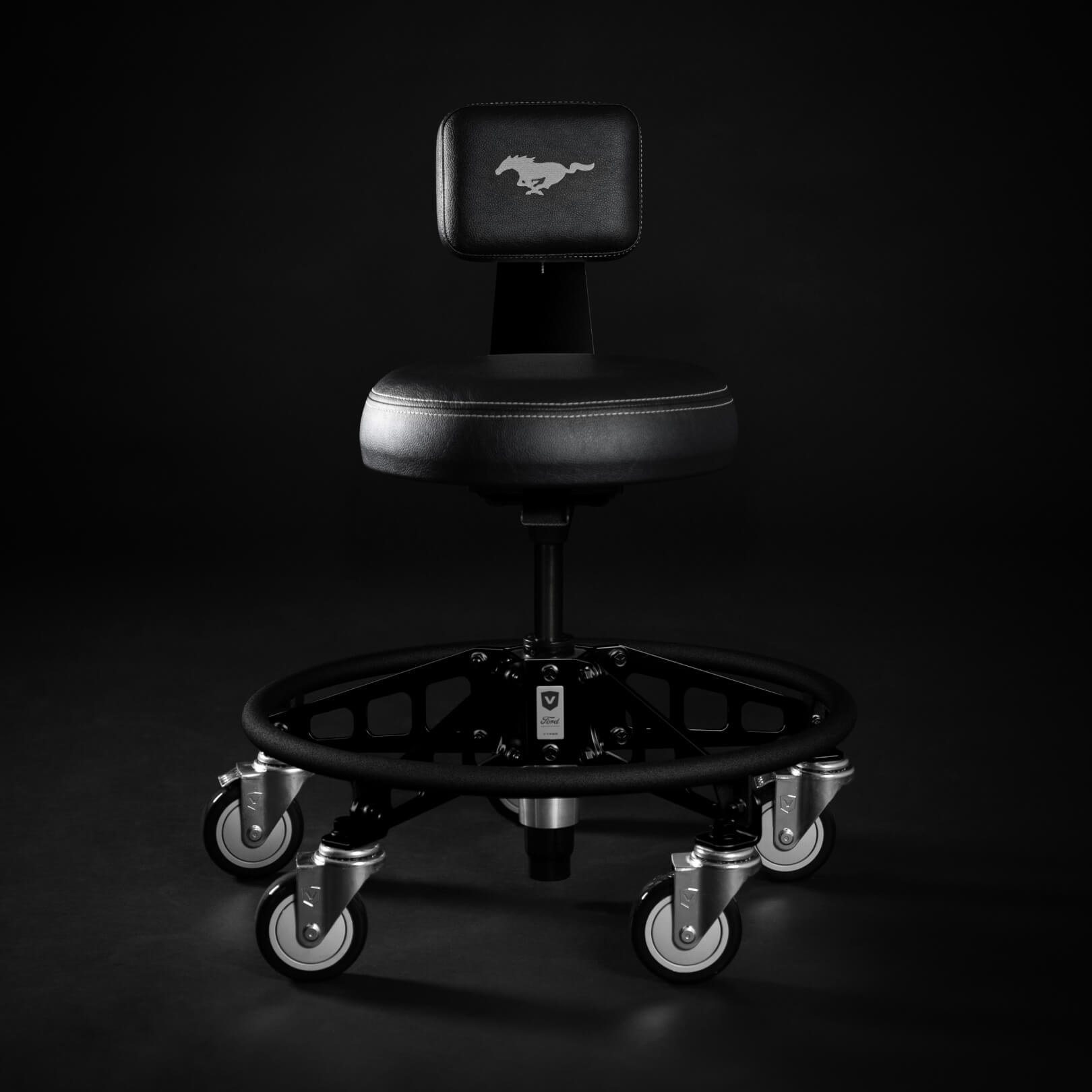 FORD MUSTANG® - SHADOW BLACK
