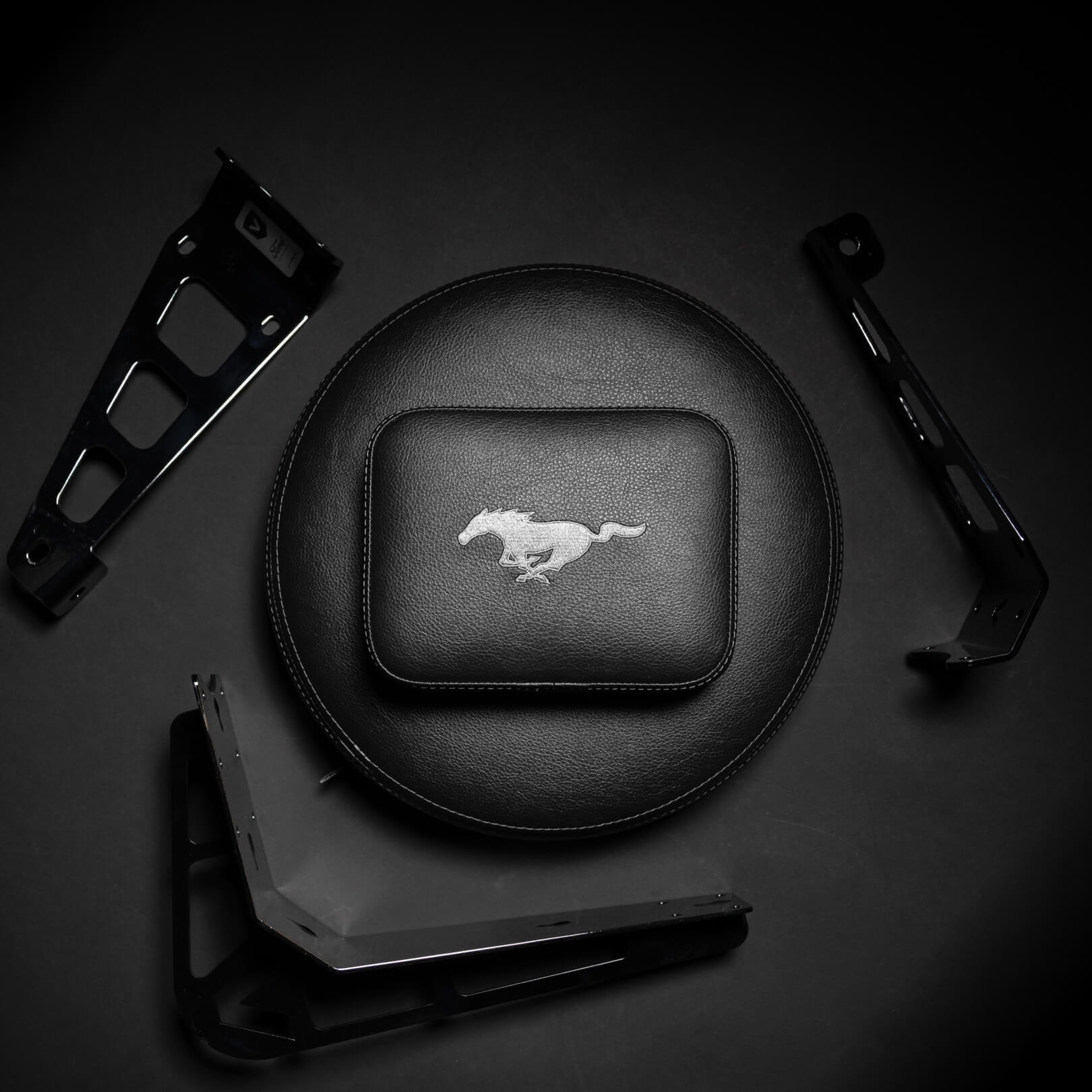 FORD MUSTANG® - SHADOW BLACK