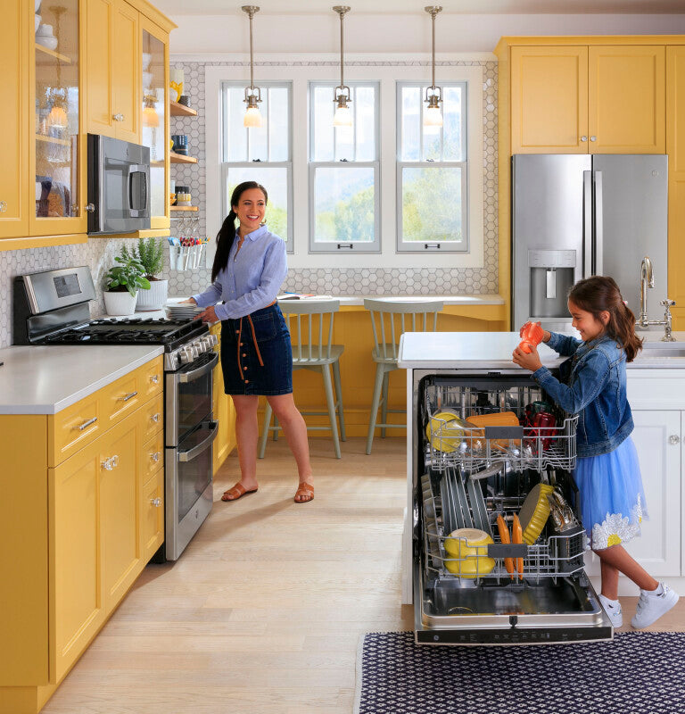 GE  22.1 Cu. Ft. Counter-Depth Fingerprint Resistant French-Door Refrigerator - Fingerprint Resistant Stainless Steel (GYE22GYNFS)