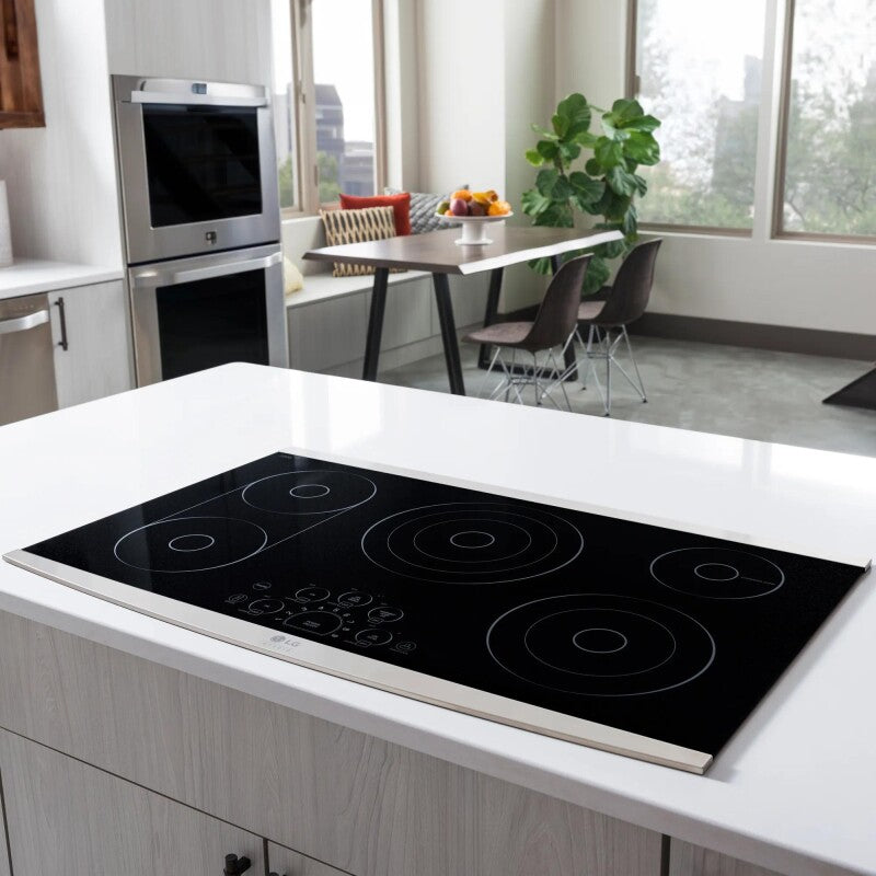 LG Studio  30” Electric Cooktop - Black (LSCE305ST)