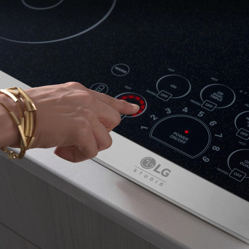 LG Studio  30” Electric Cooktop - Black (LSCE305ST)