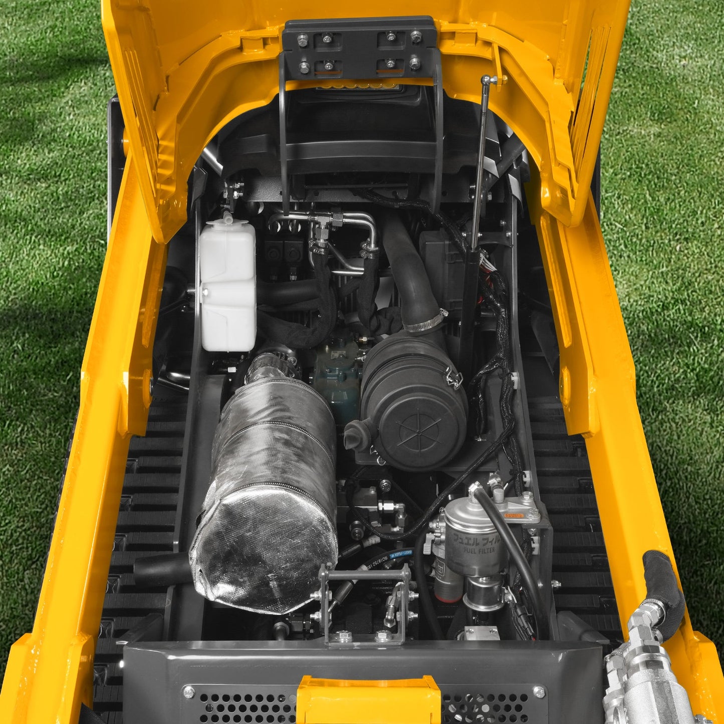 Mini Skid Steer Stand On Compact Track Loader ( 4 in 1 bucket included ) with 25HP KUBOTA D1105 Diesel Engine,  Common Industry Interface (CII),  CROBA  STL1000