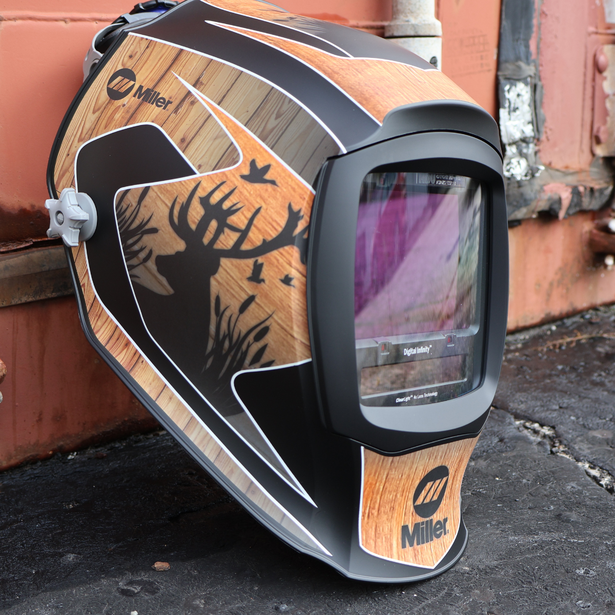 Miller Digital Infinity Welding Helmet w/ ClearLight 4x Lens, Outdoorsman - 296783
