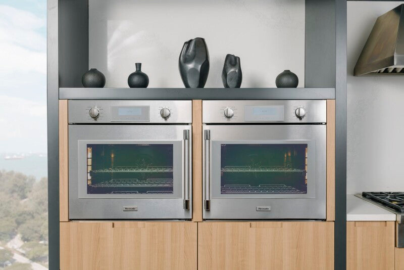 THERMADOR  Professional Single Wall Oven 30'' Right Side Opening Door, - Stainless Steel (POD301RW)