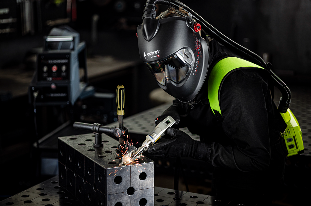 Panoramaxx Pure Air Hybrid CLT: Fresh Air Laser-Welding PAPR Helmet - 4441.882-US