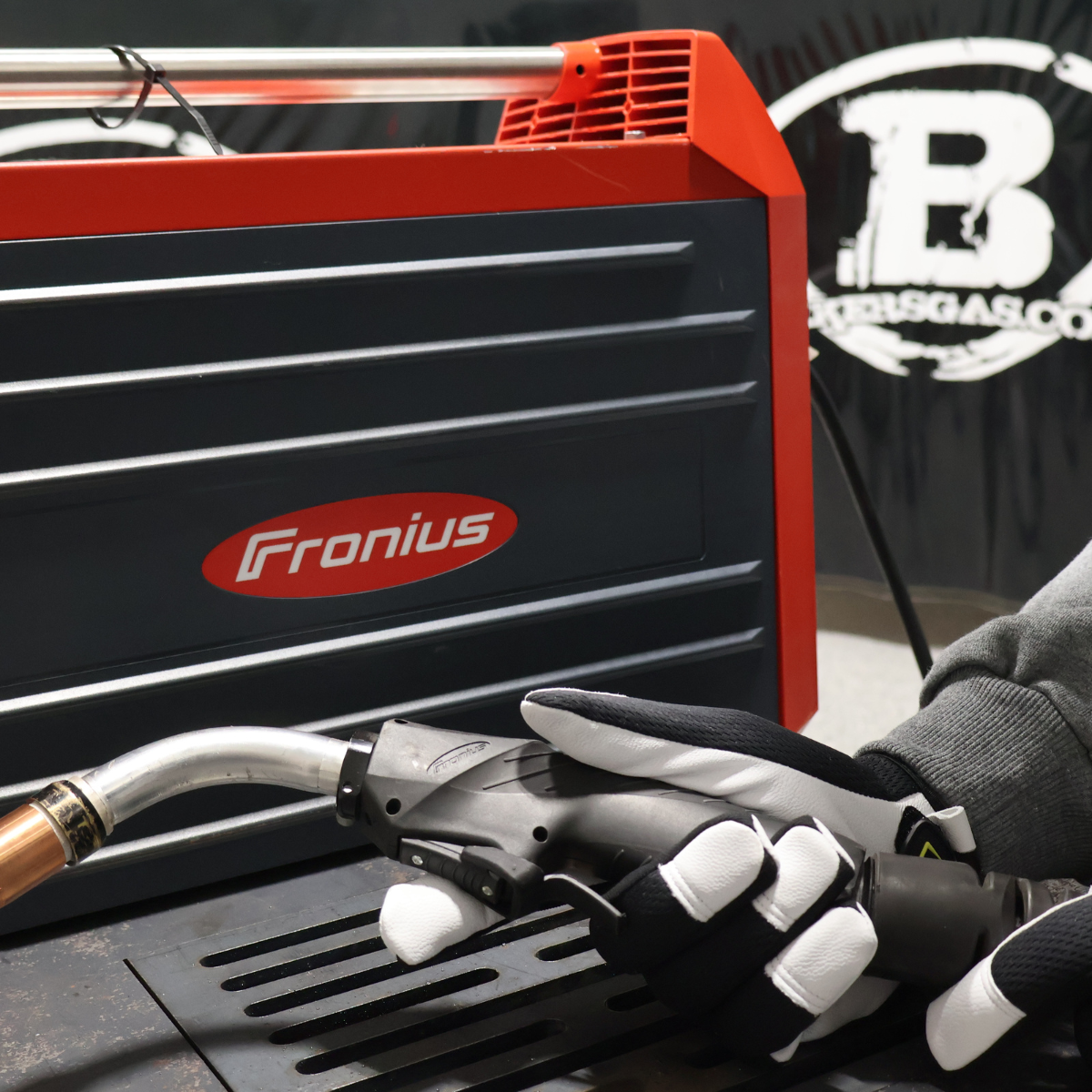 Fronius TransSteel 2200 Multiprocess Welder (MIG/Stick) - 49,0400,0033