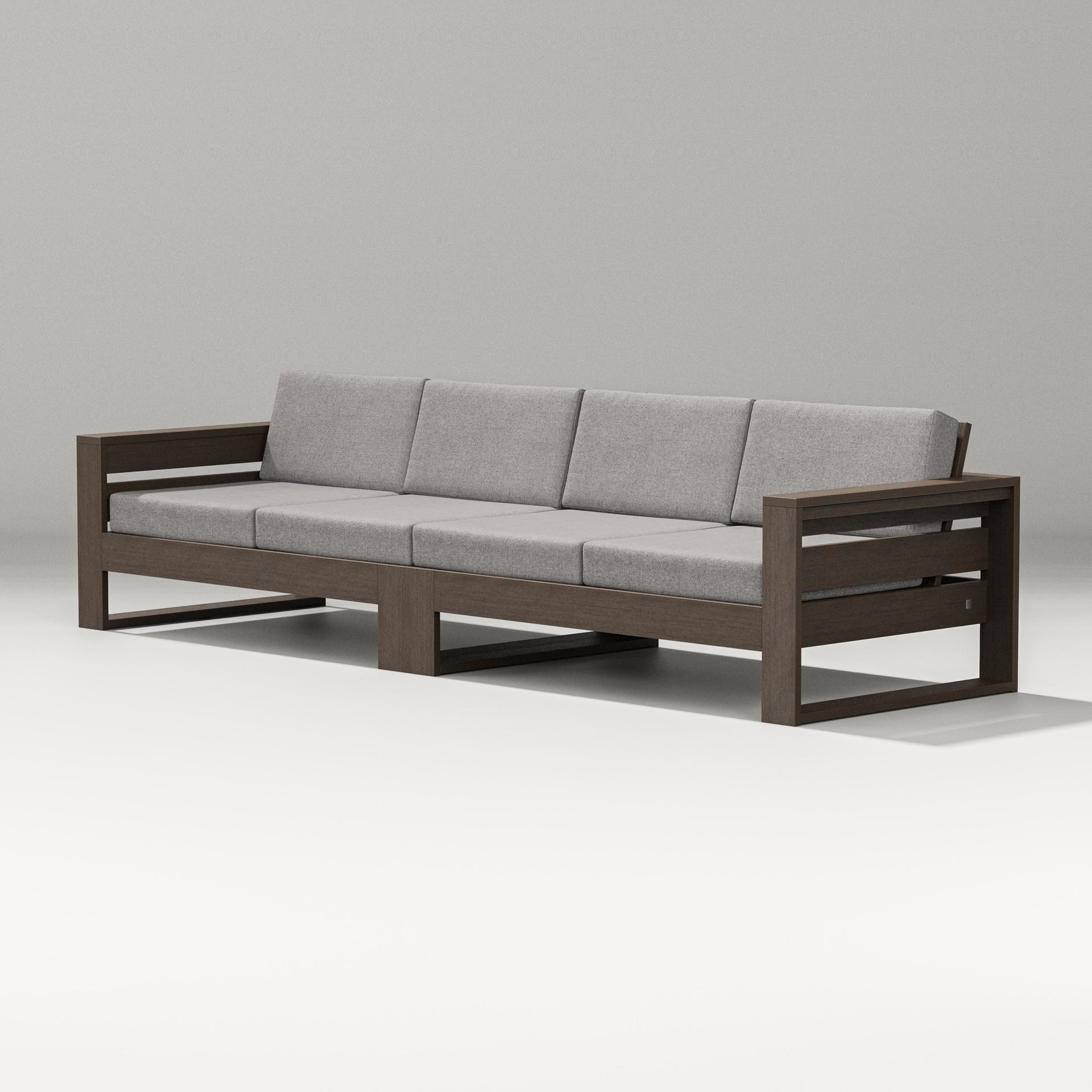 Latitude Straight Sectional