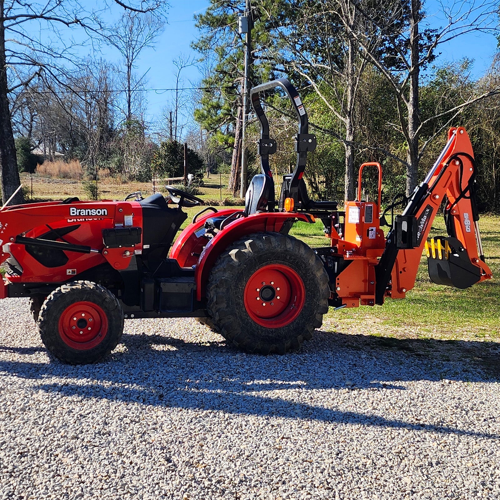 7' Tractor Backhoe Attachment with Hydraulic Thumb,  12" Bucket,  ISO/SAE Switchable Controls,  Self-Contained Hydraulic System,  3 Point Hitch Cat.1,  15-50 HP,  BH660H