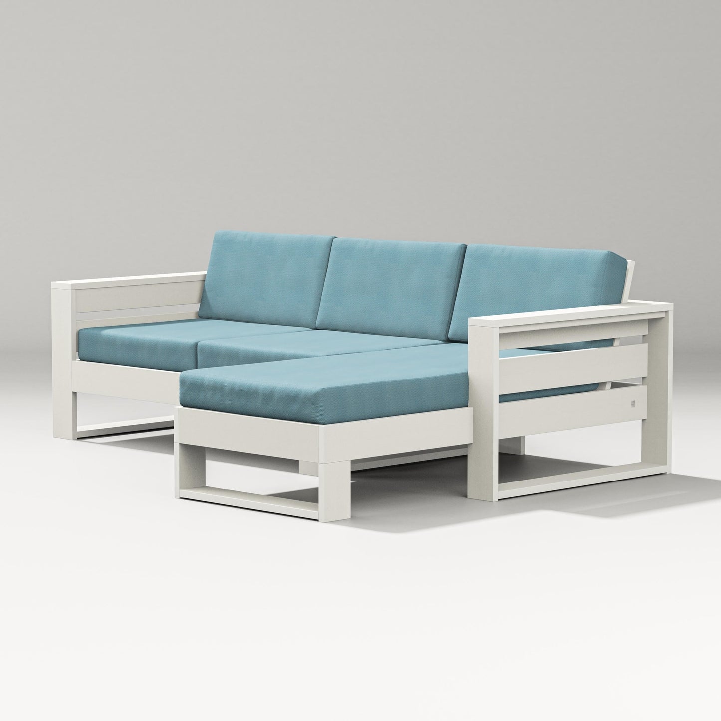 Latitude Right Chaise Sectional