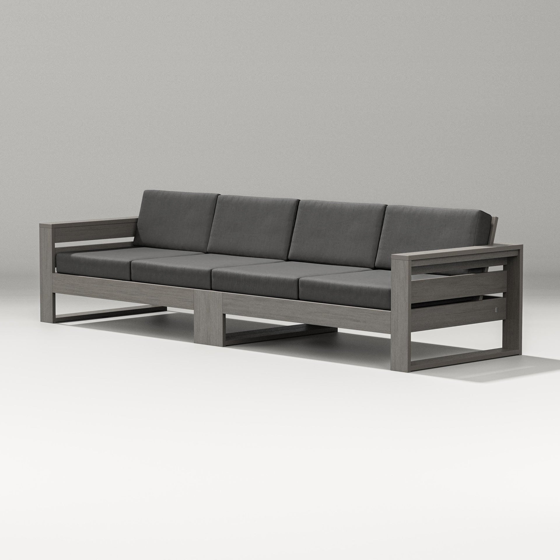 Latitude Straight Sectional