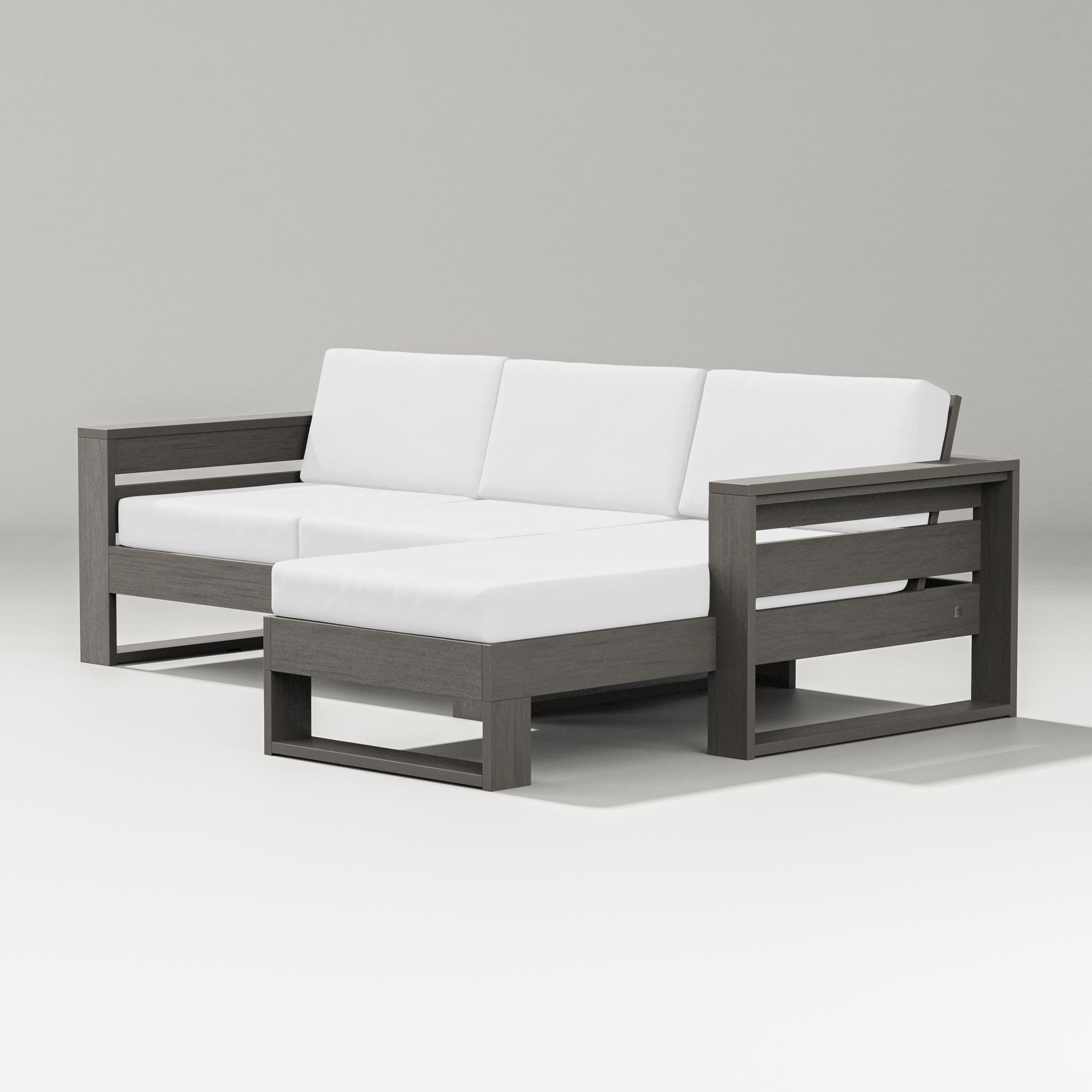 Latitude Right Chaise Sectional