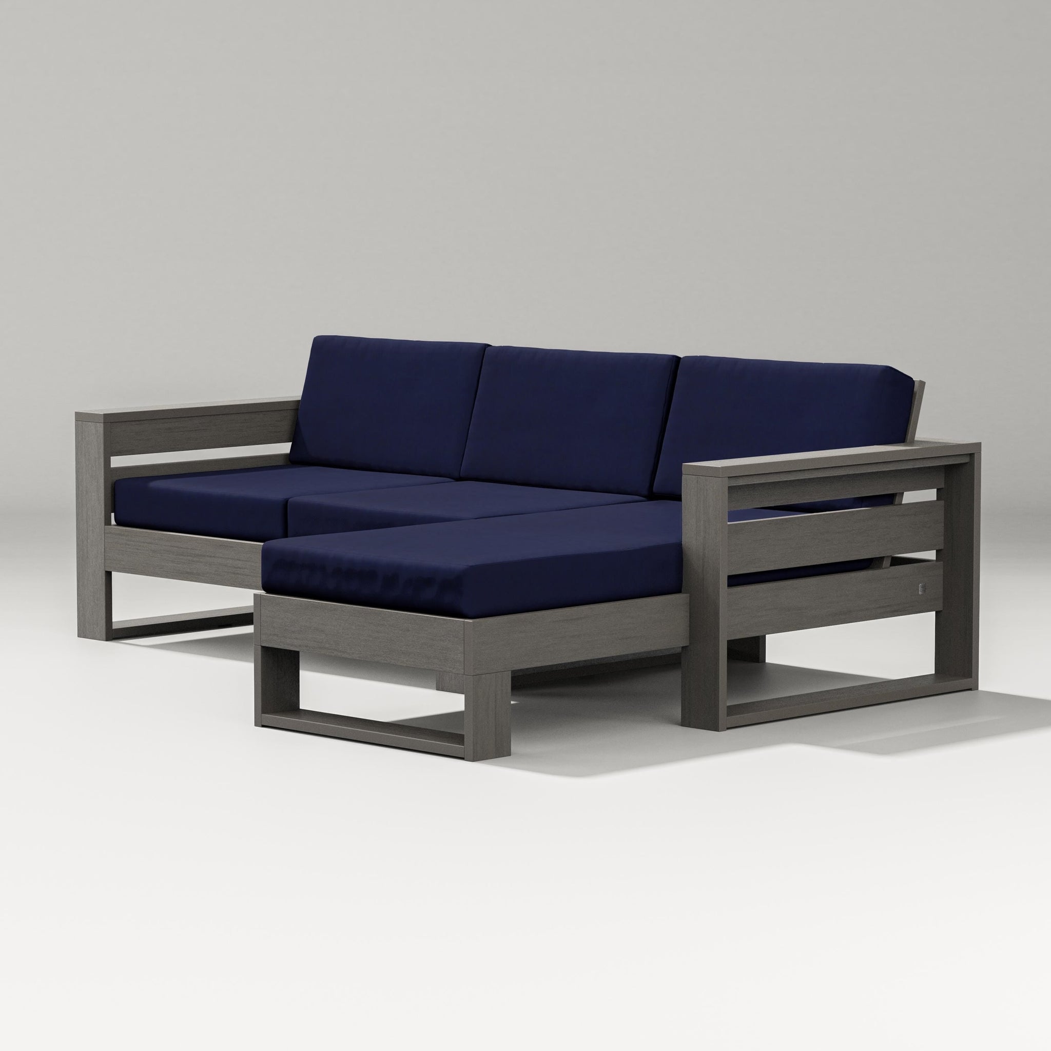 Latitude Right Chaise Sectional