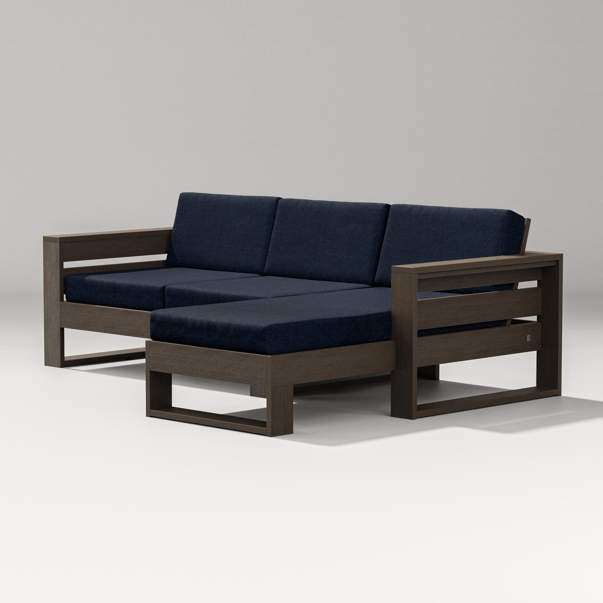 Latitude Right Chaise Sectional