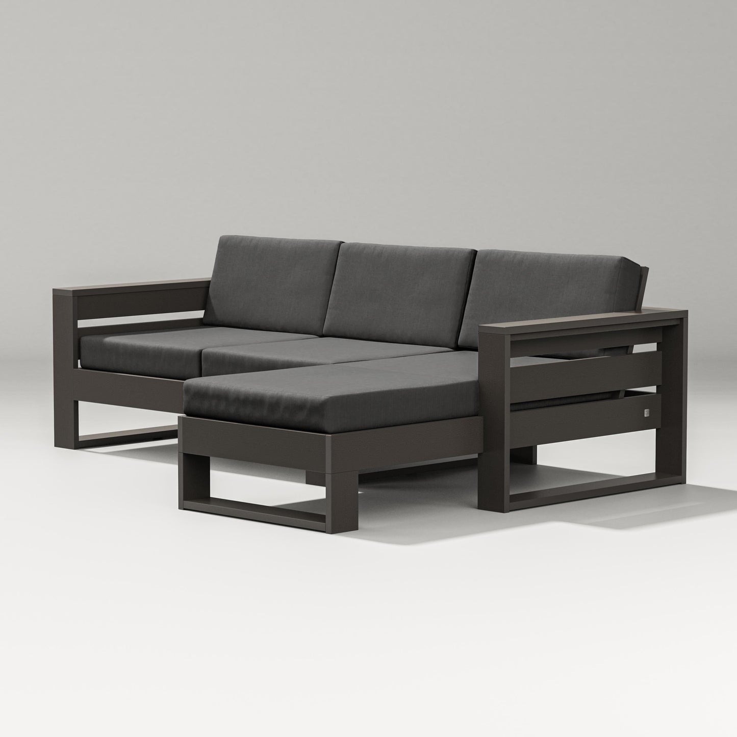 Latitude Right Chaise Sectional