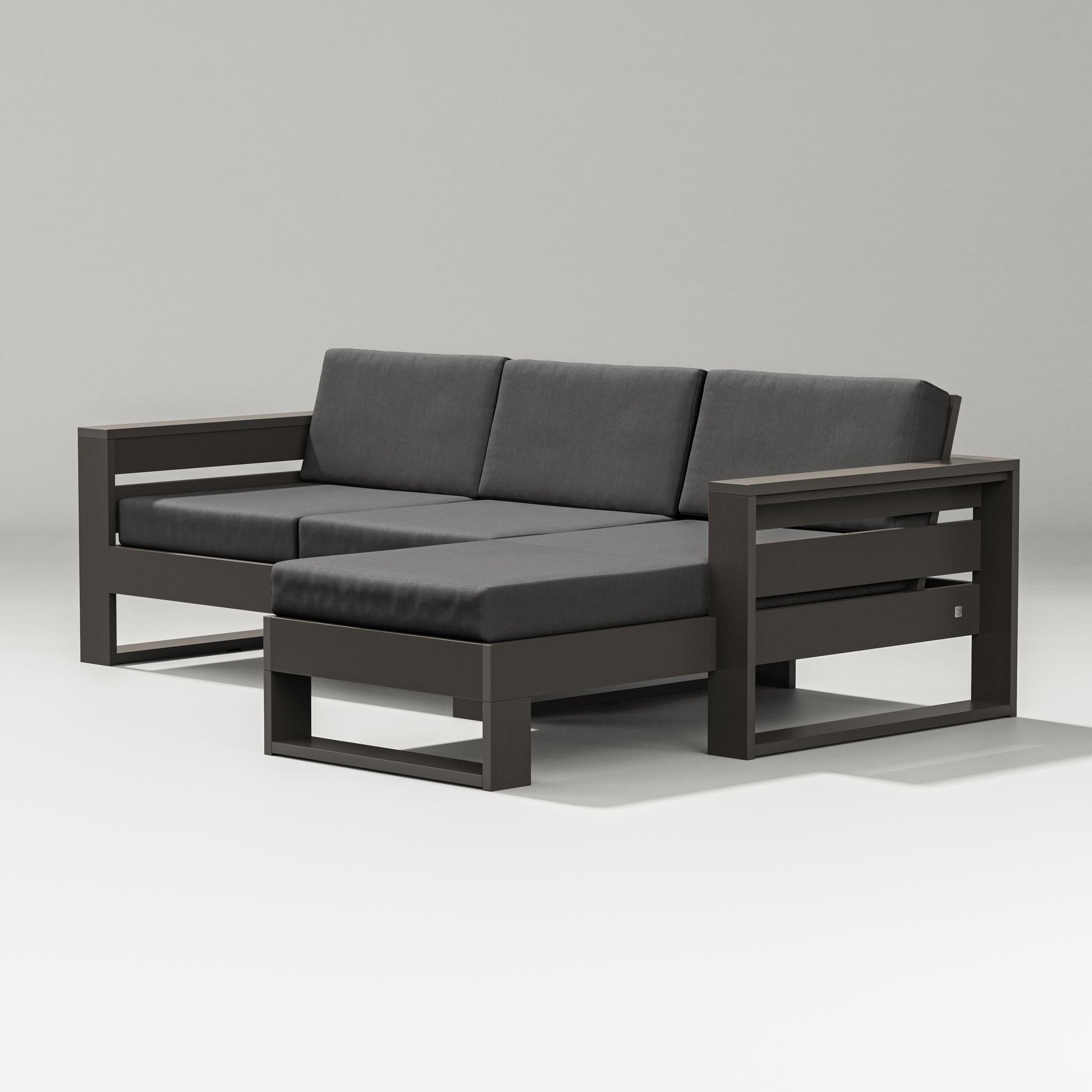Latitude Right Chaise Sectional