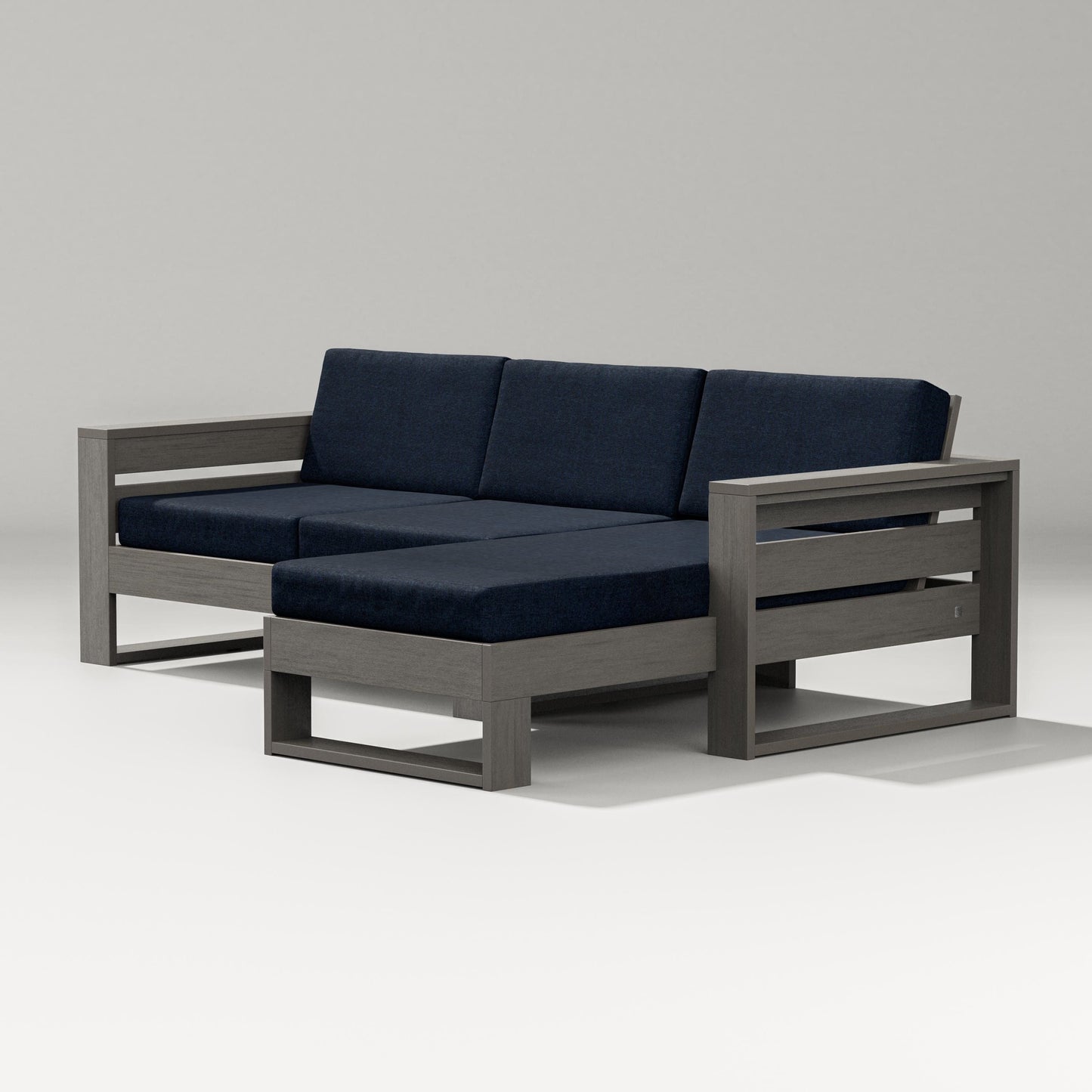 Latitude Right Chaise Sectional