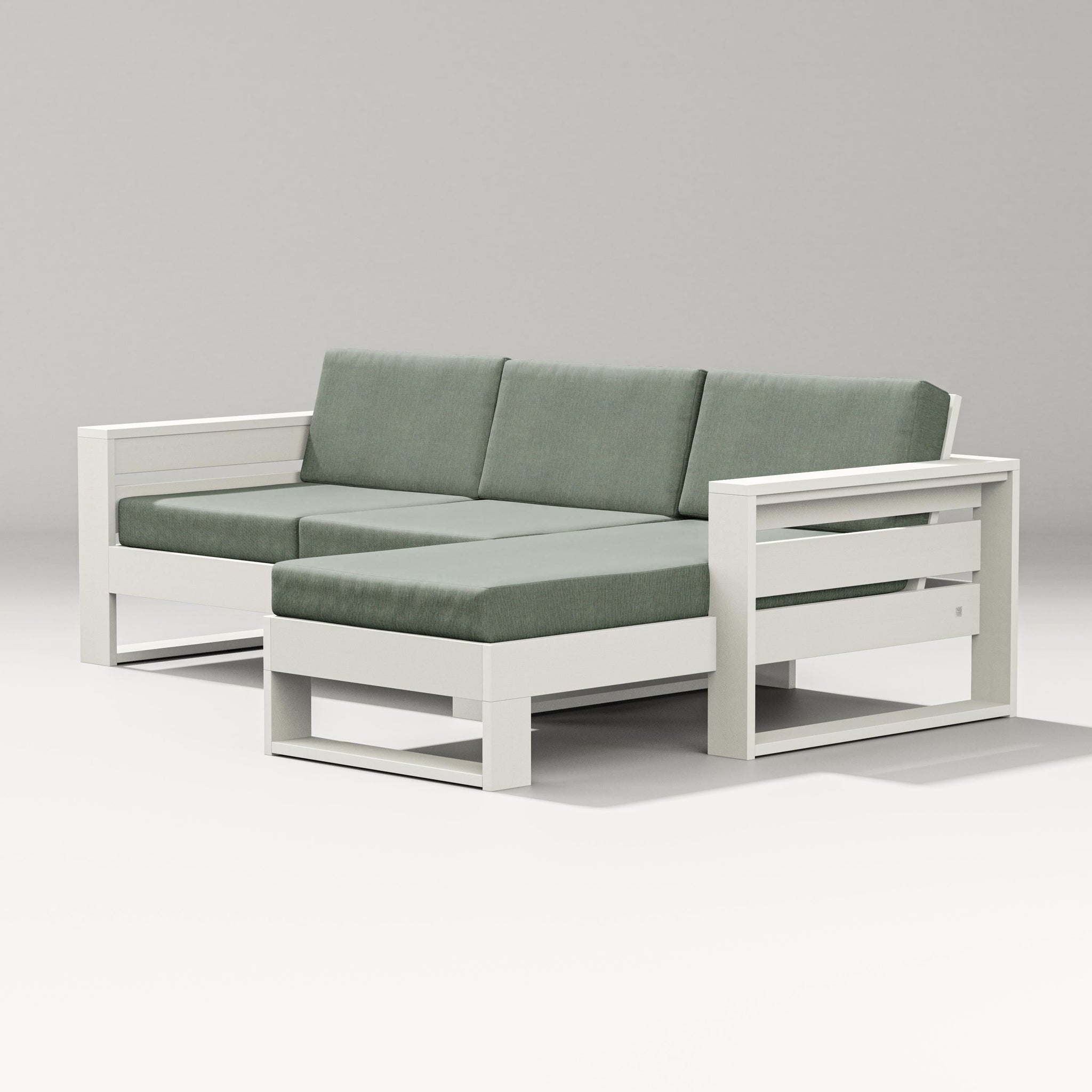 Latitude Right Chaise Sectional