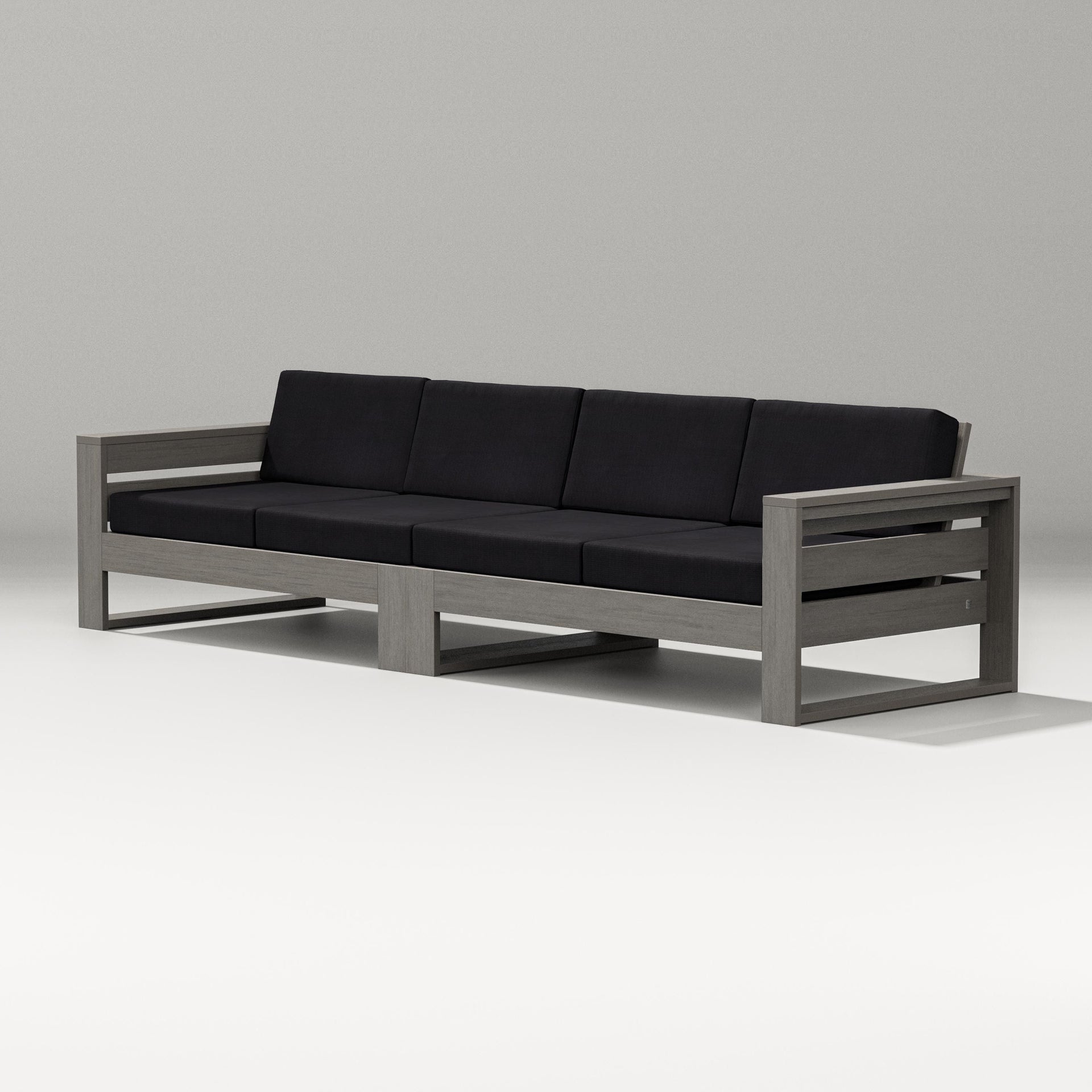 Latitude Straight Sectional