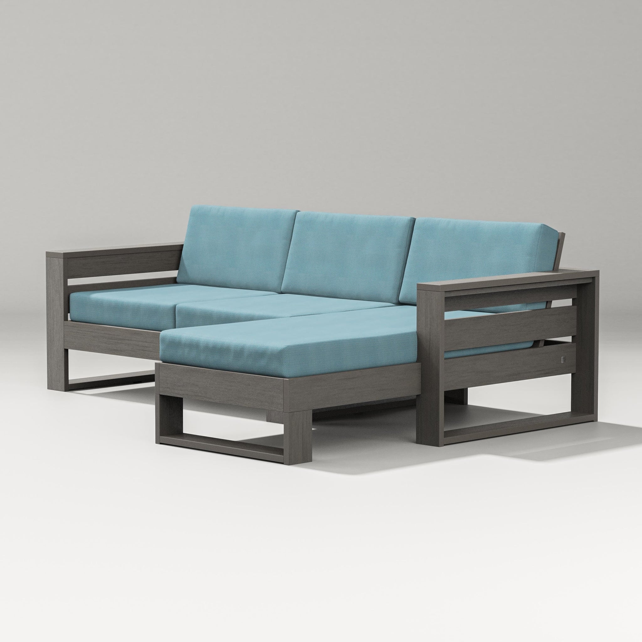 Latitude Right Chaise Sectional