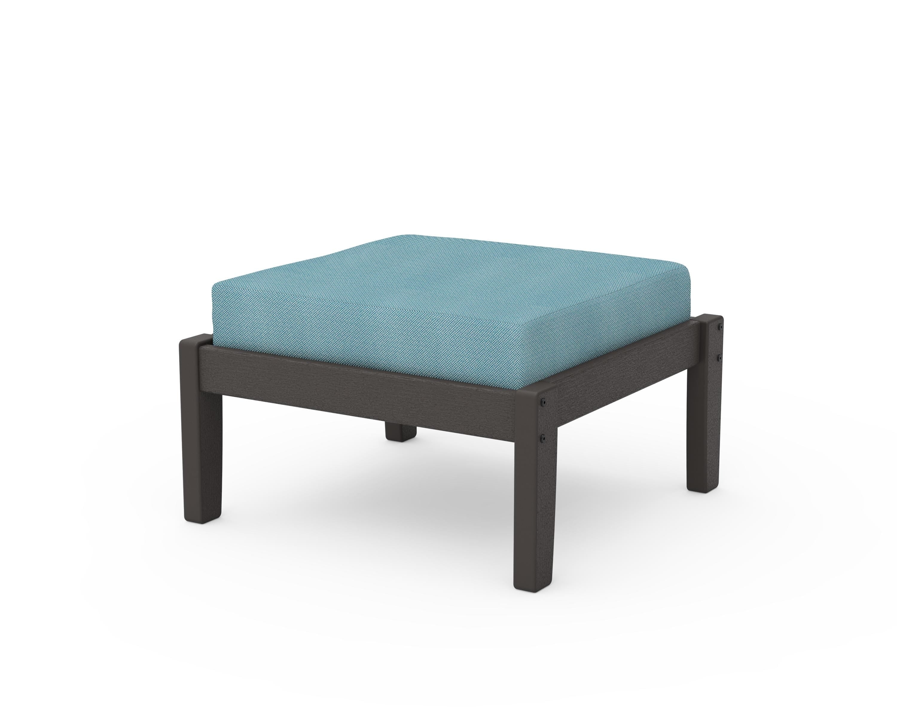 Vineyard Chaise with Wheels