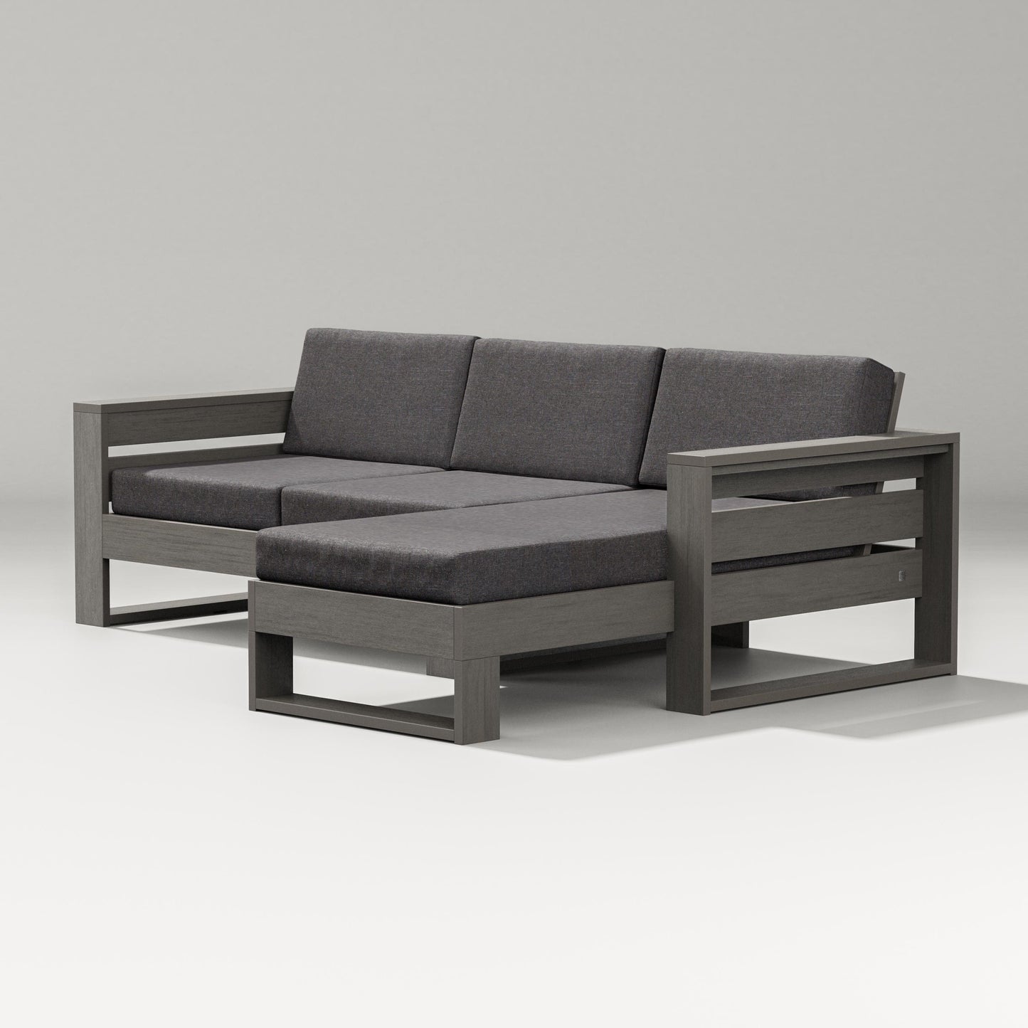 Latitude Right Chaise Sectional