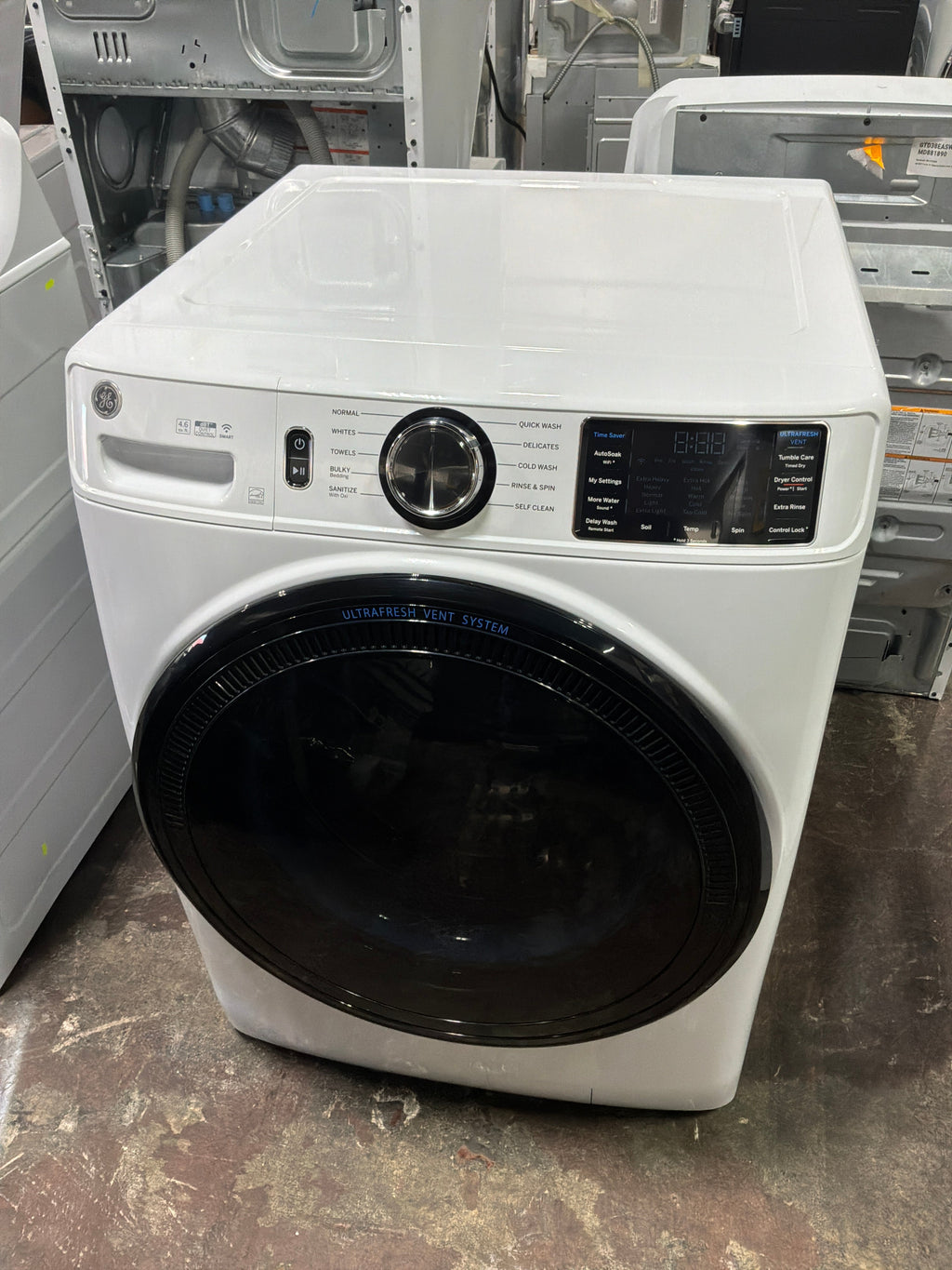 GE GE® 4.6 cu. ft. Capacity Smart Front Load ENERGY STAR® Washer with UltraFresh Vent System with OdorBlock™ and Sanitize w/Oxi