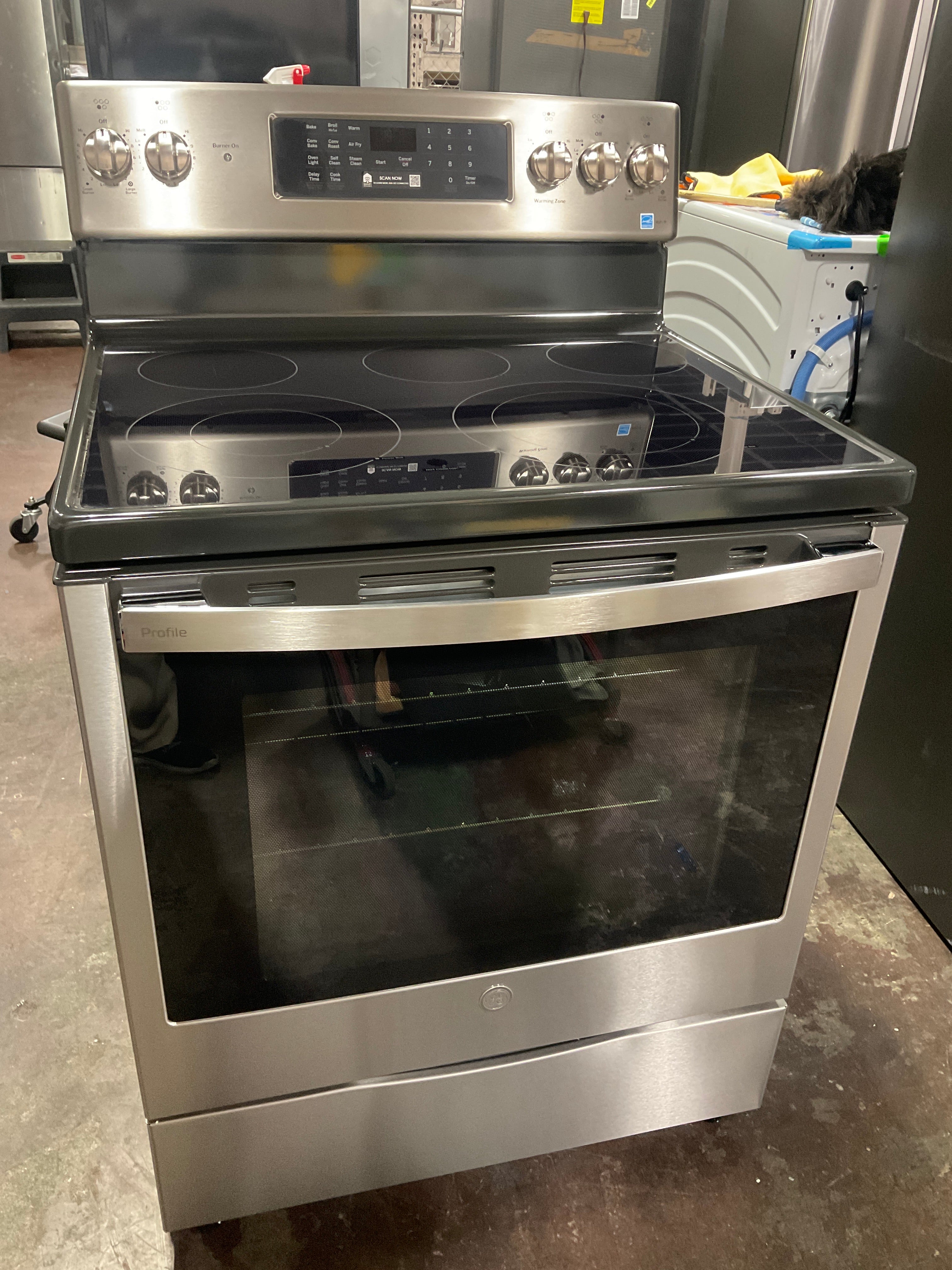 GE Profile™ ENERGY STAR® 30" Smart Free-Standing Electric Convection Fingerprint Resistant Range with No Preheat Air Fry