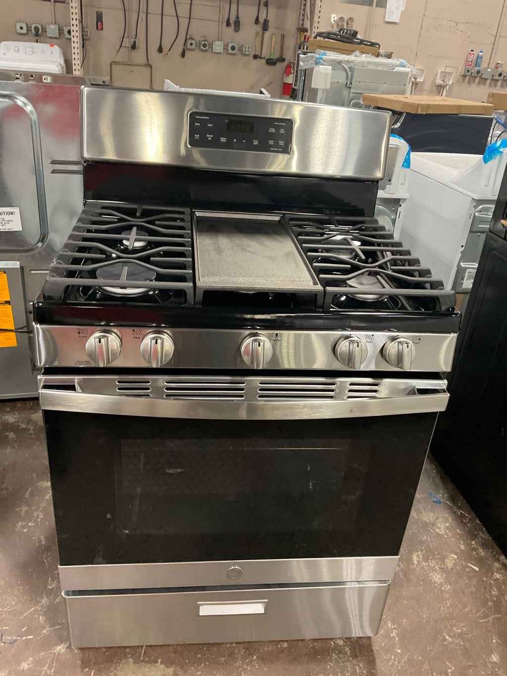 GE® 30" Free-Standing Gas Range