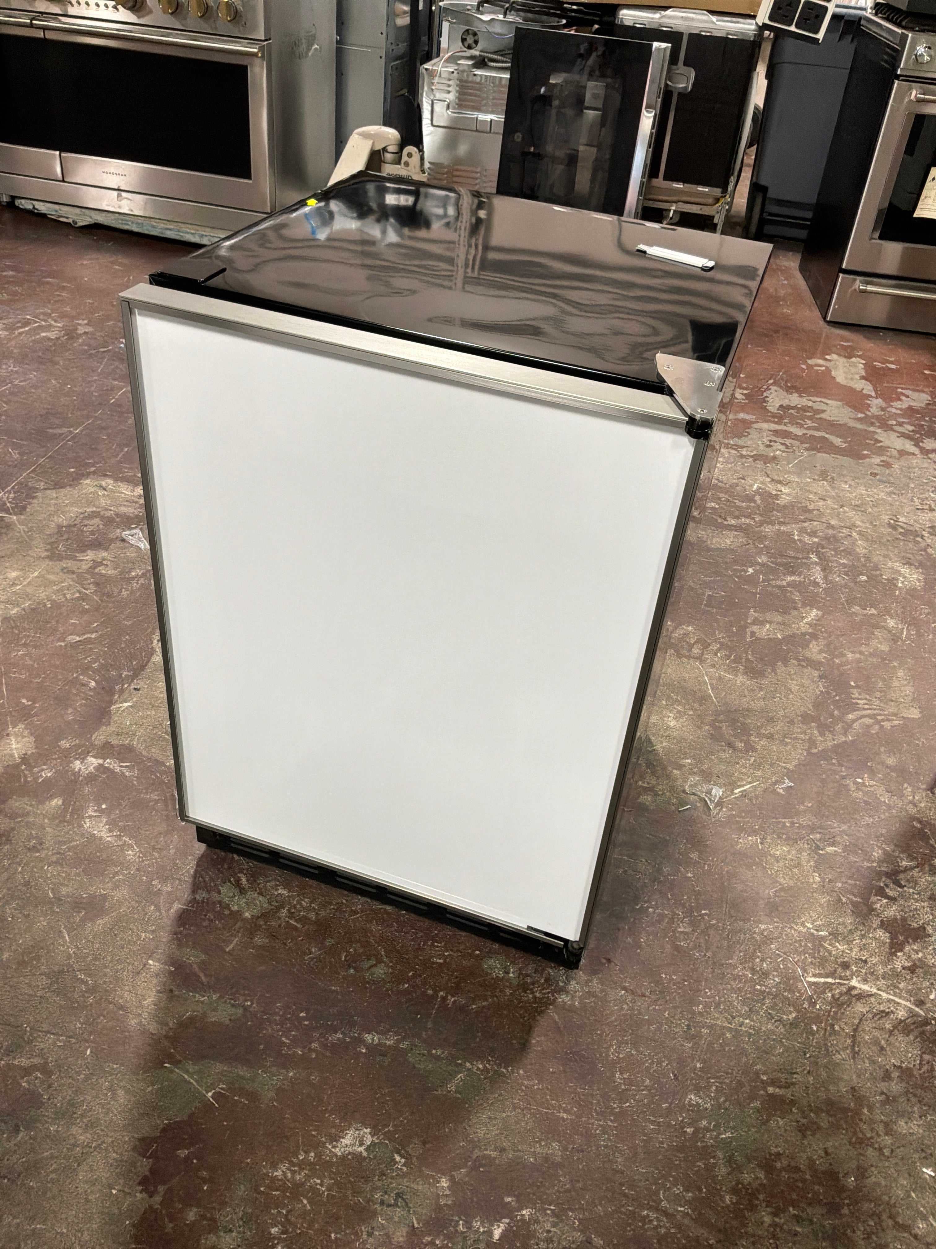 Monogram Bar Refrigerator Module