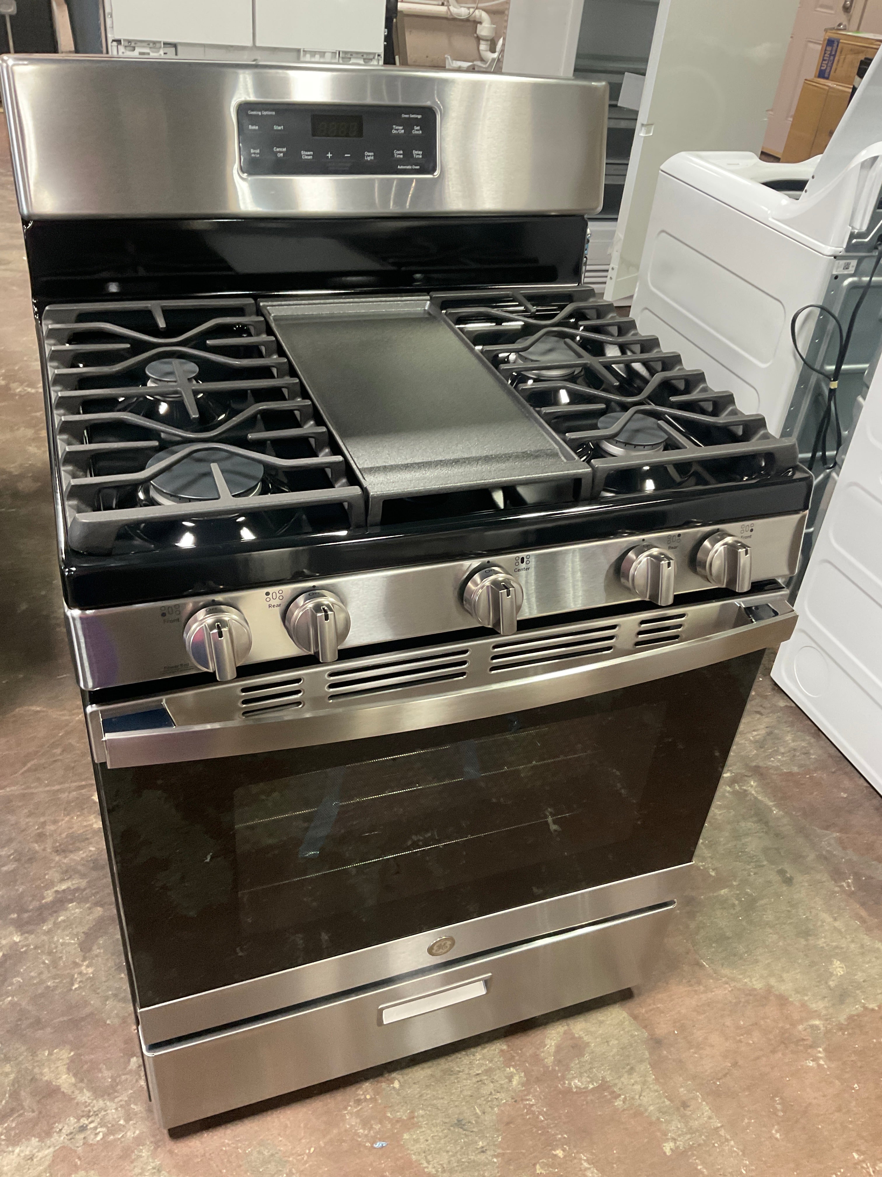 GE® 30" Free-Standing Gas Range