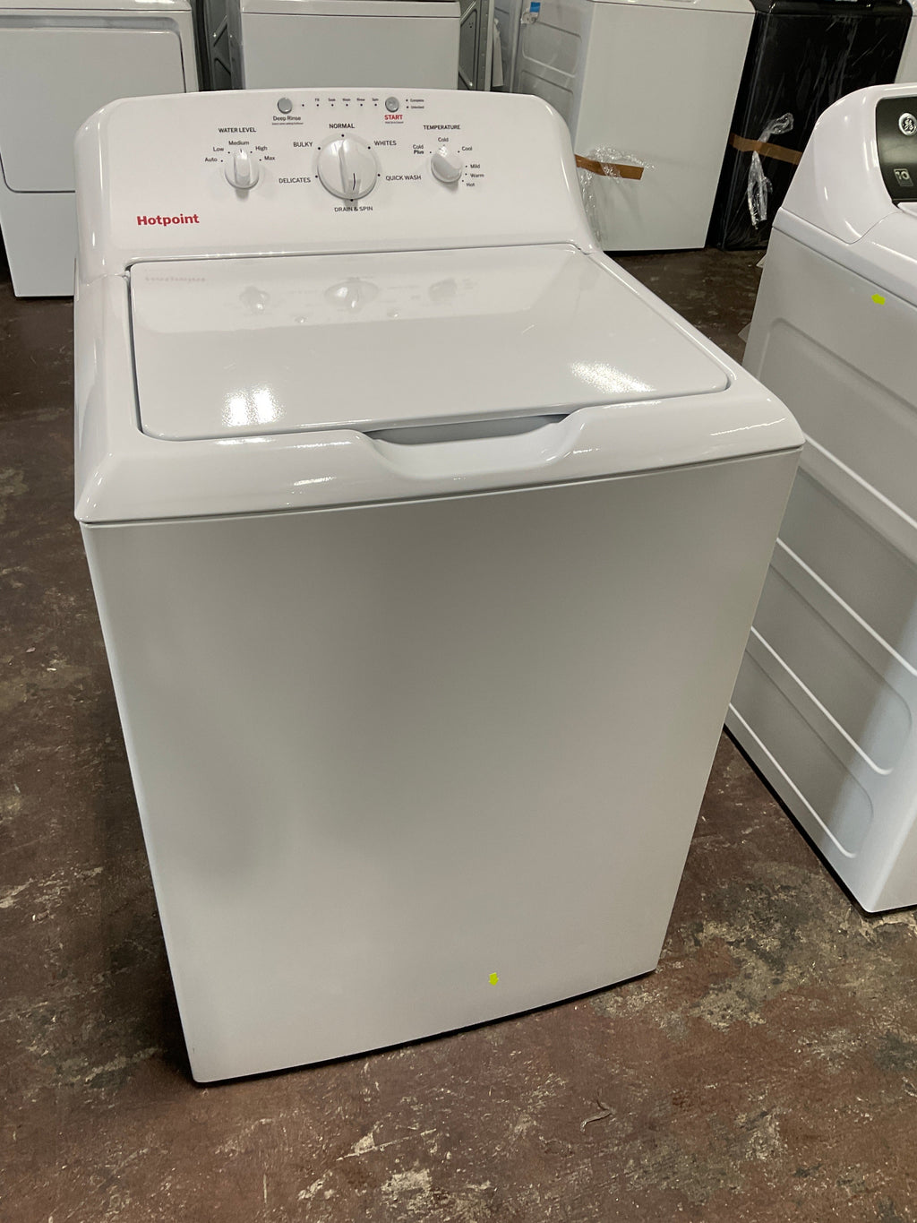 Hotpoint® 4.0 cu. ft. Capacity Washer with Stainless Steel Basket,Cold Plus and Water Level Control