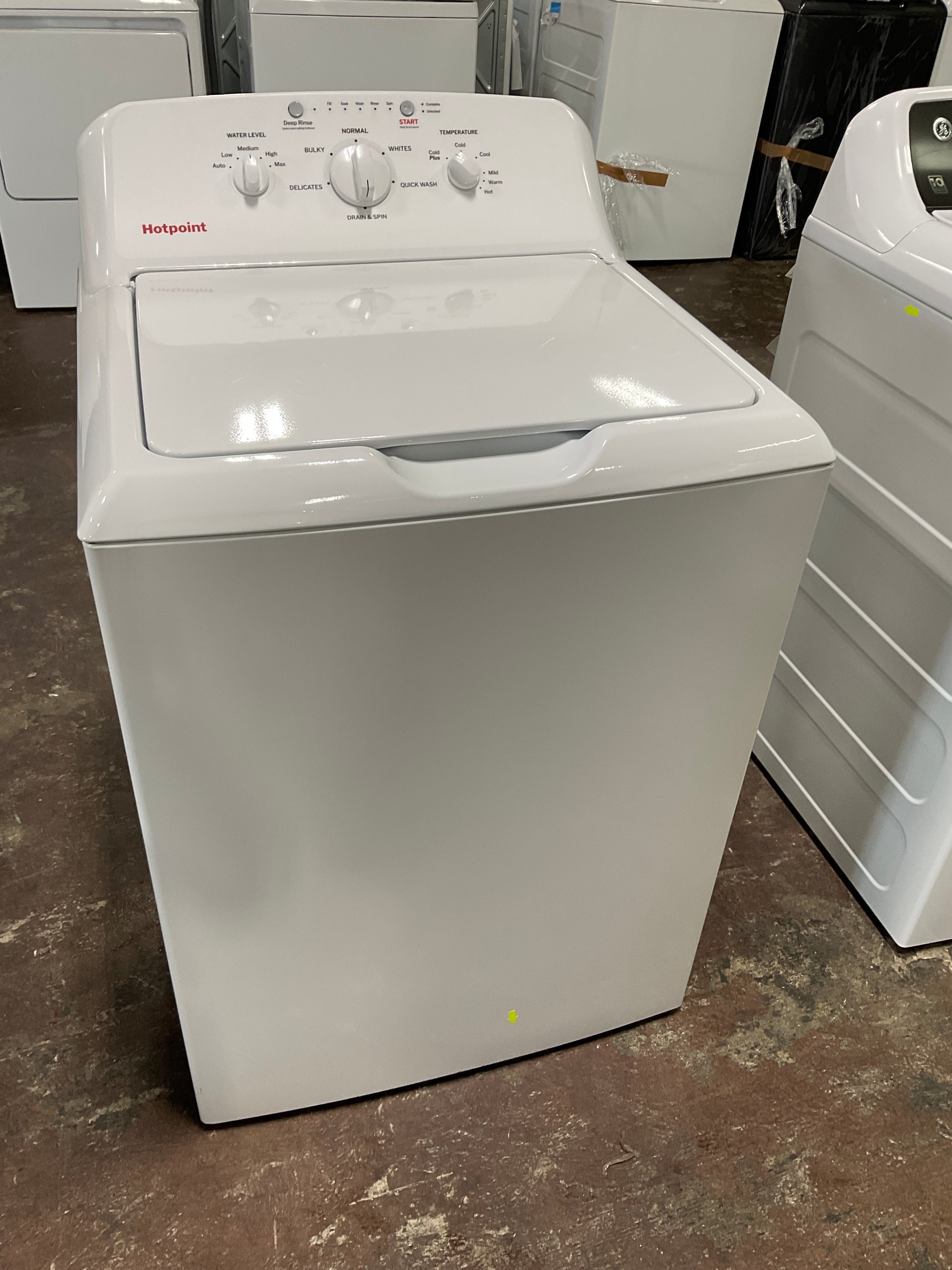 Hotpoint® 4.0 cu. ft. Capacity Washer with Stainless Steel Basket,Cold Plus and Water Level Control