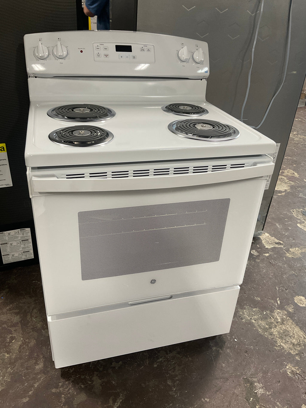 GE GE® ENERGY STAR® 30" Free-Standing Electric Range