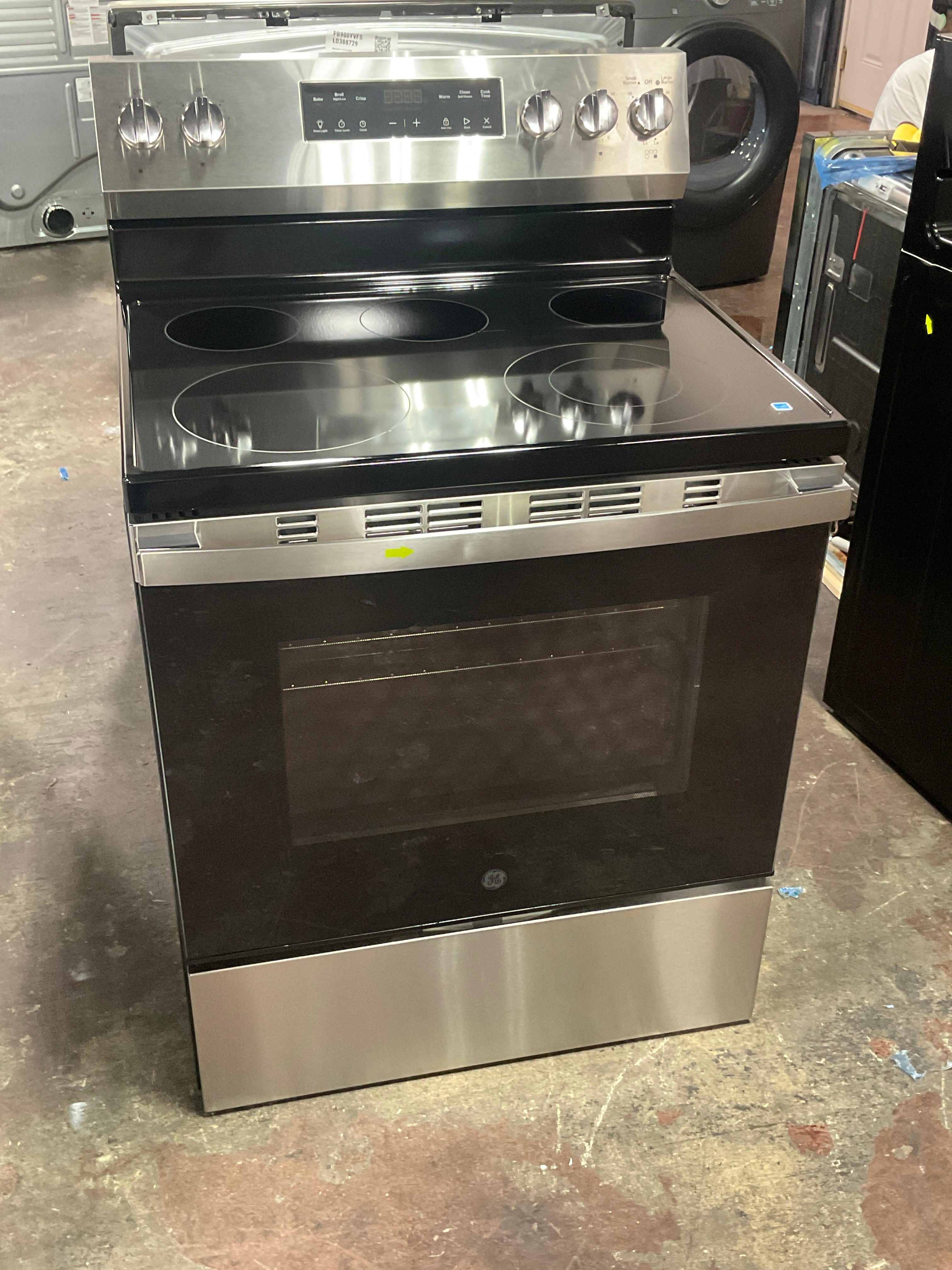 GE® ENERGY STAR® 30" Free-Standing Electric Range with Crisp Mode